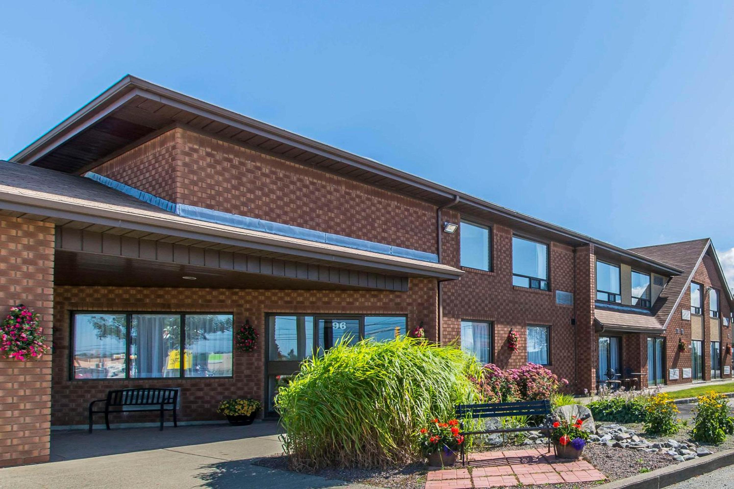 Comfort Inn - Image 2