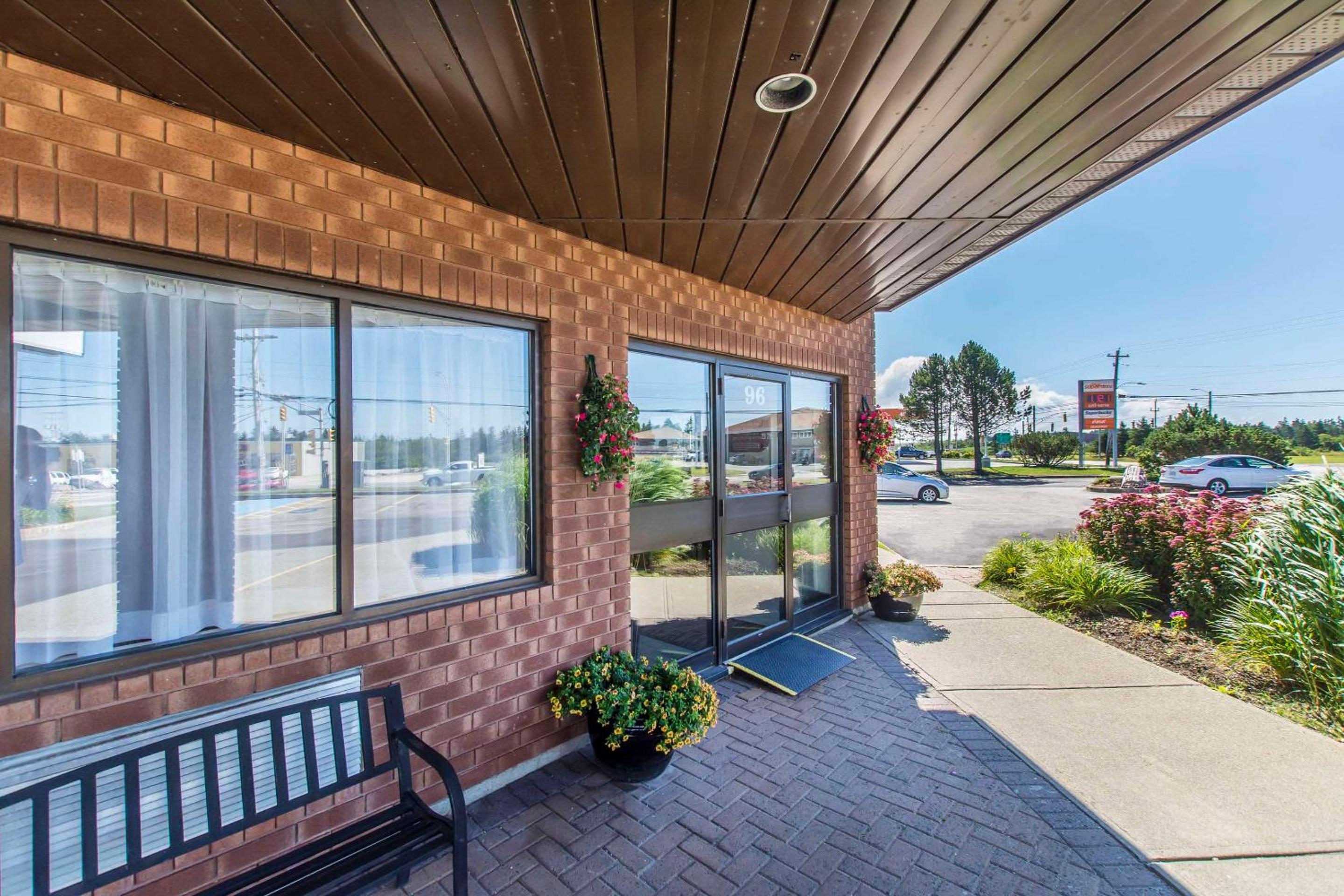 Comfort Inn - Image 3