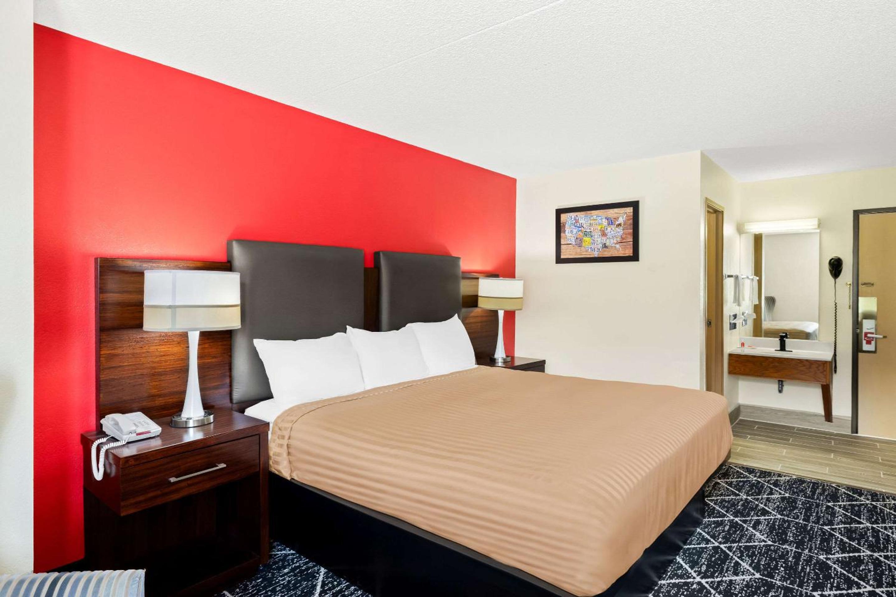 Emporia Vacations - Econo Lodge - Property Image 47