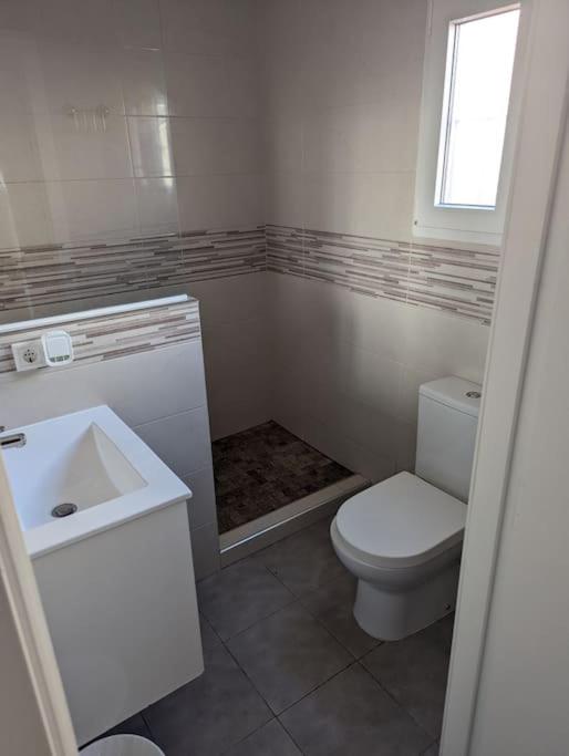 Lovely 3 bed house on complex view 4