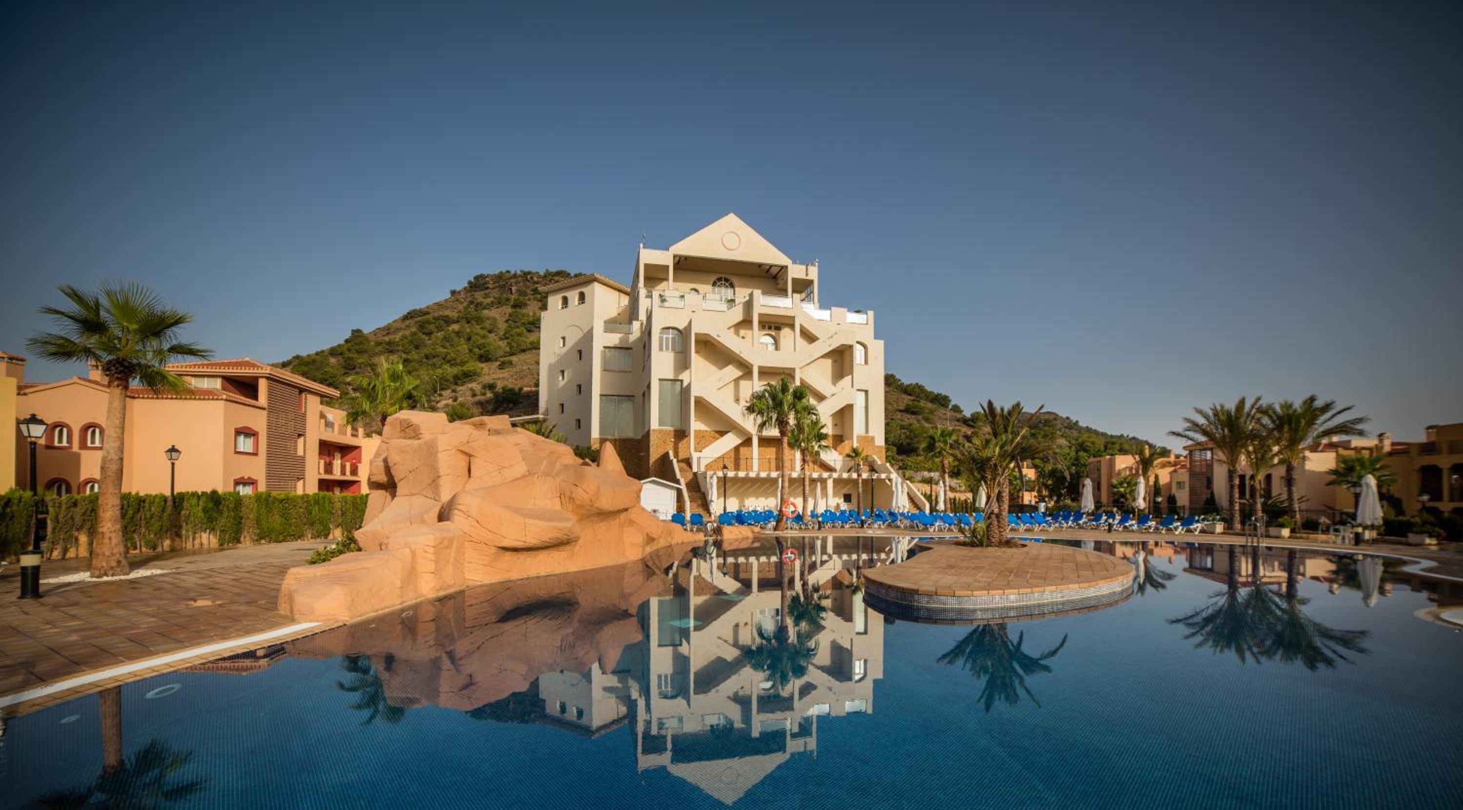 Hotel Ona Lomas Village - La Manga Club - Image 1