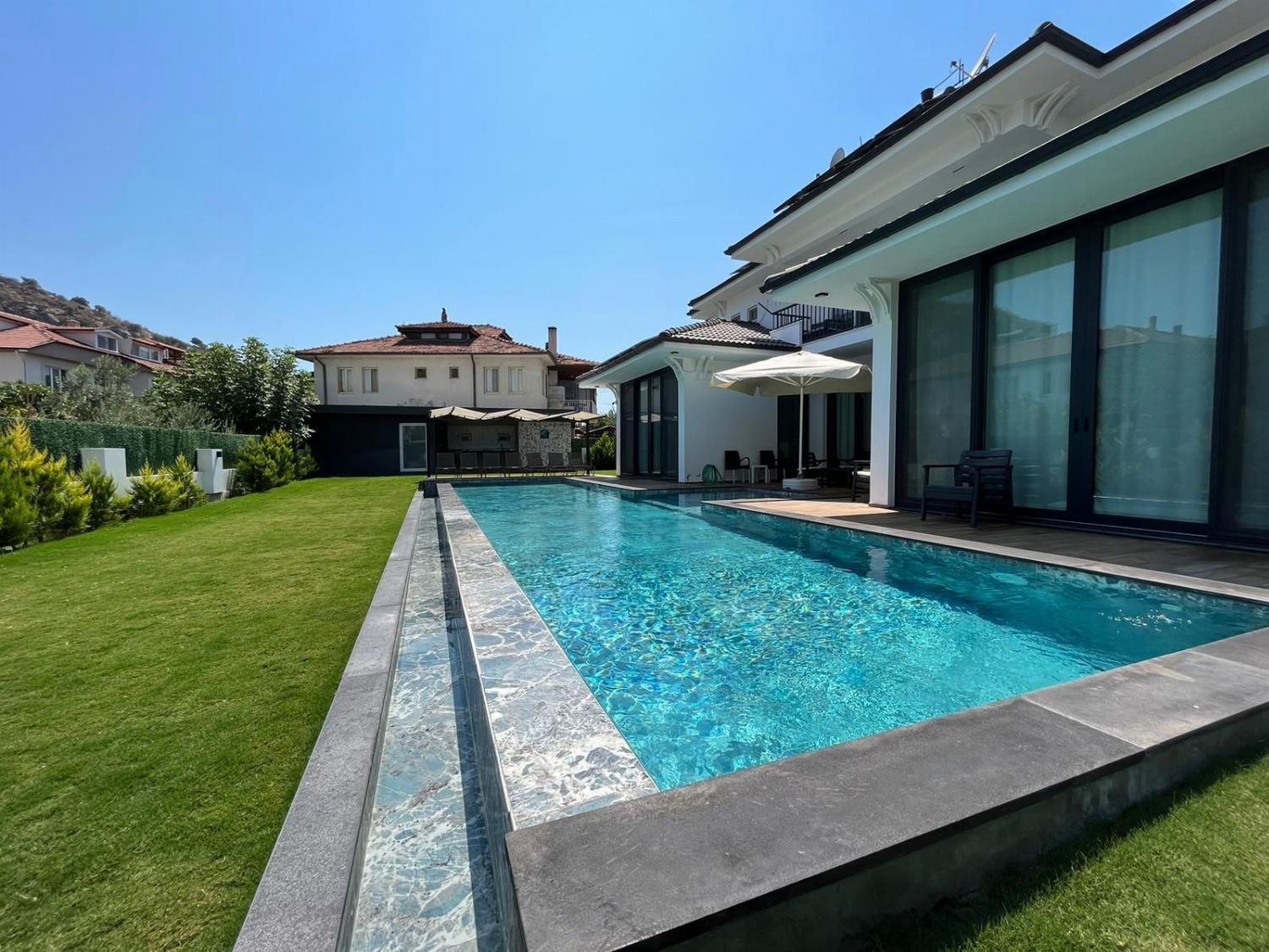 Villa White Cloud view 3