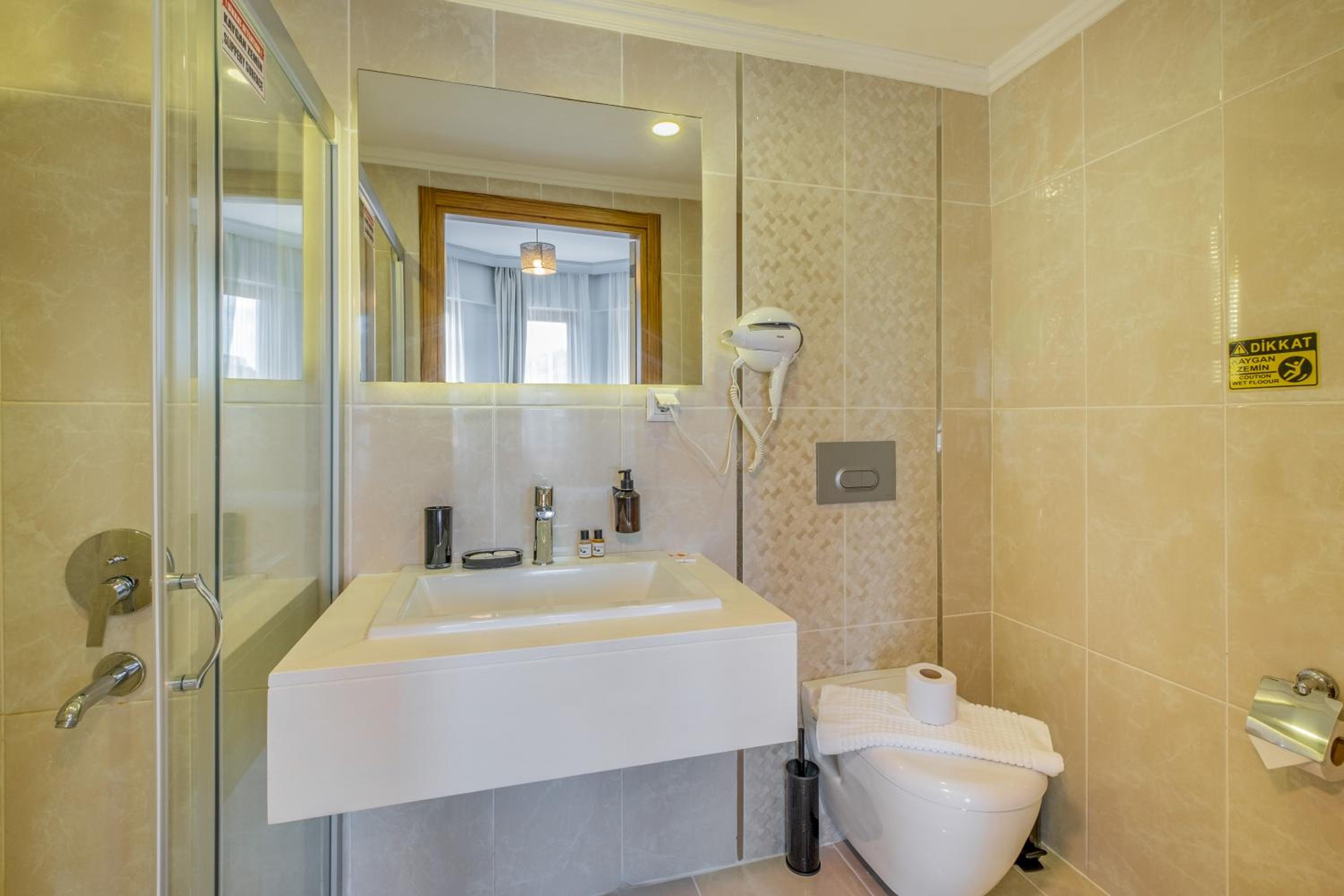 Himm Hotel - Image 18
