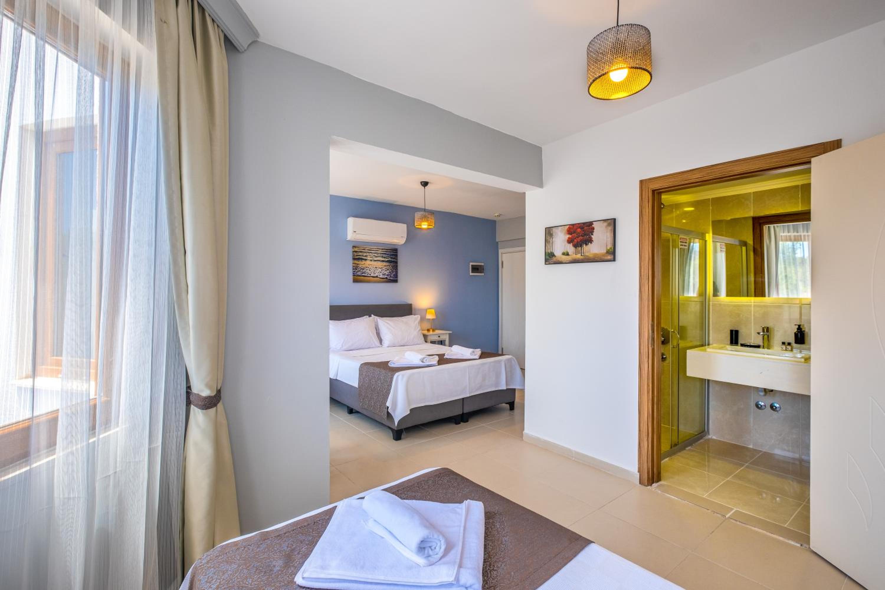 Himm Hotel - Image 21