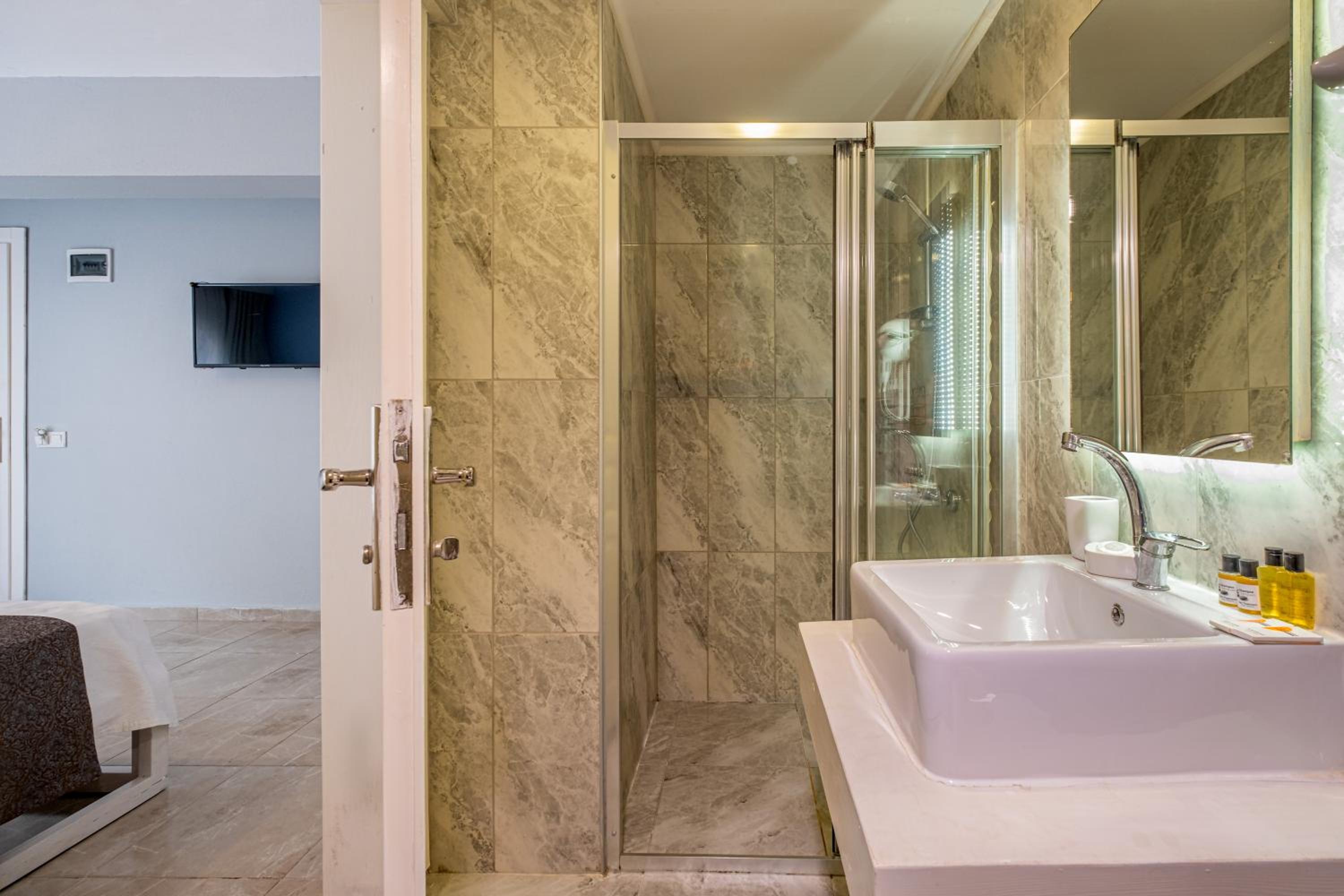 Himm Hotel - Image 26