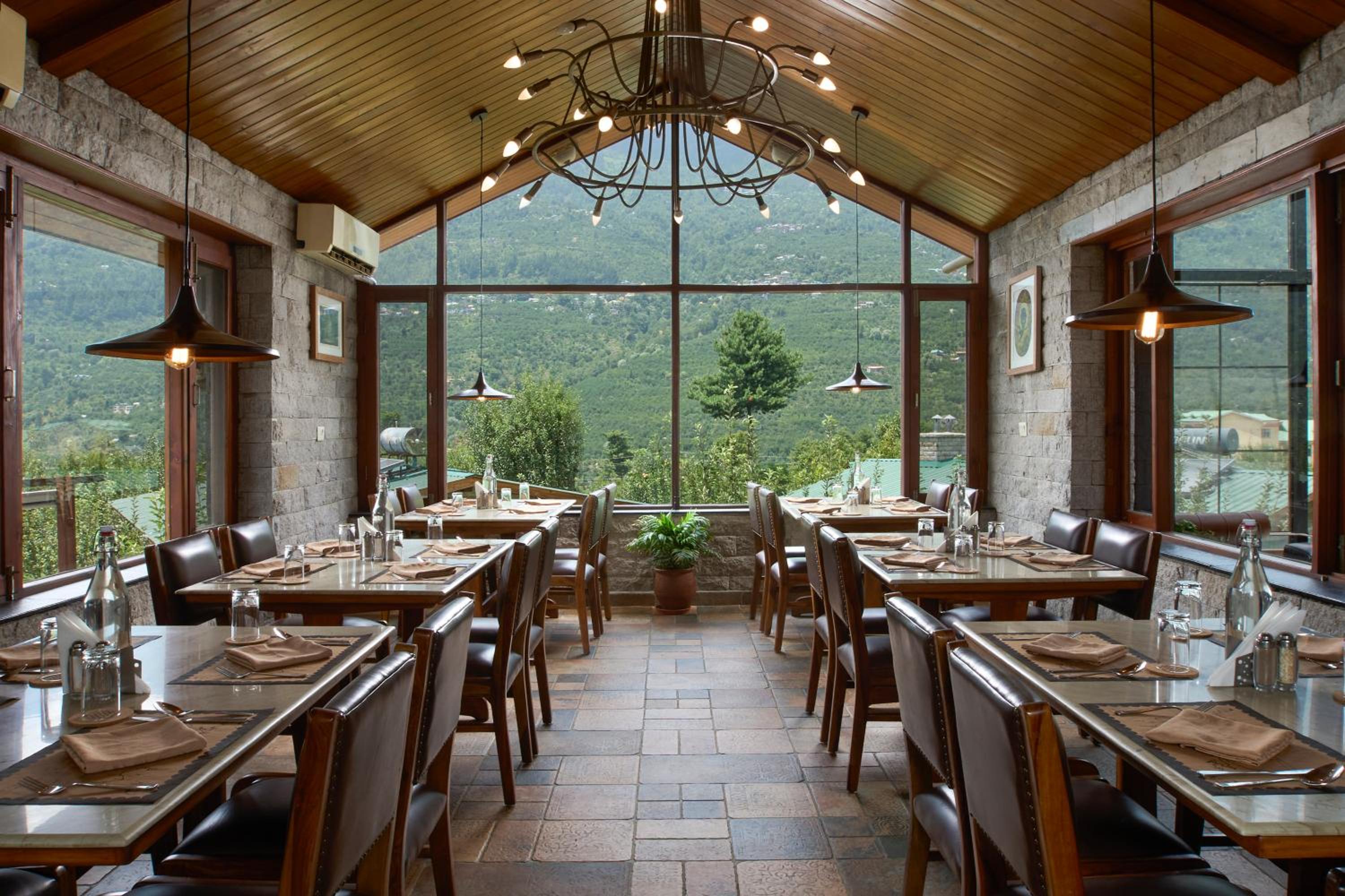 Larisa Resort Manali