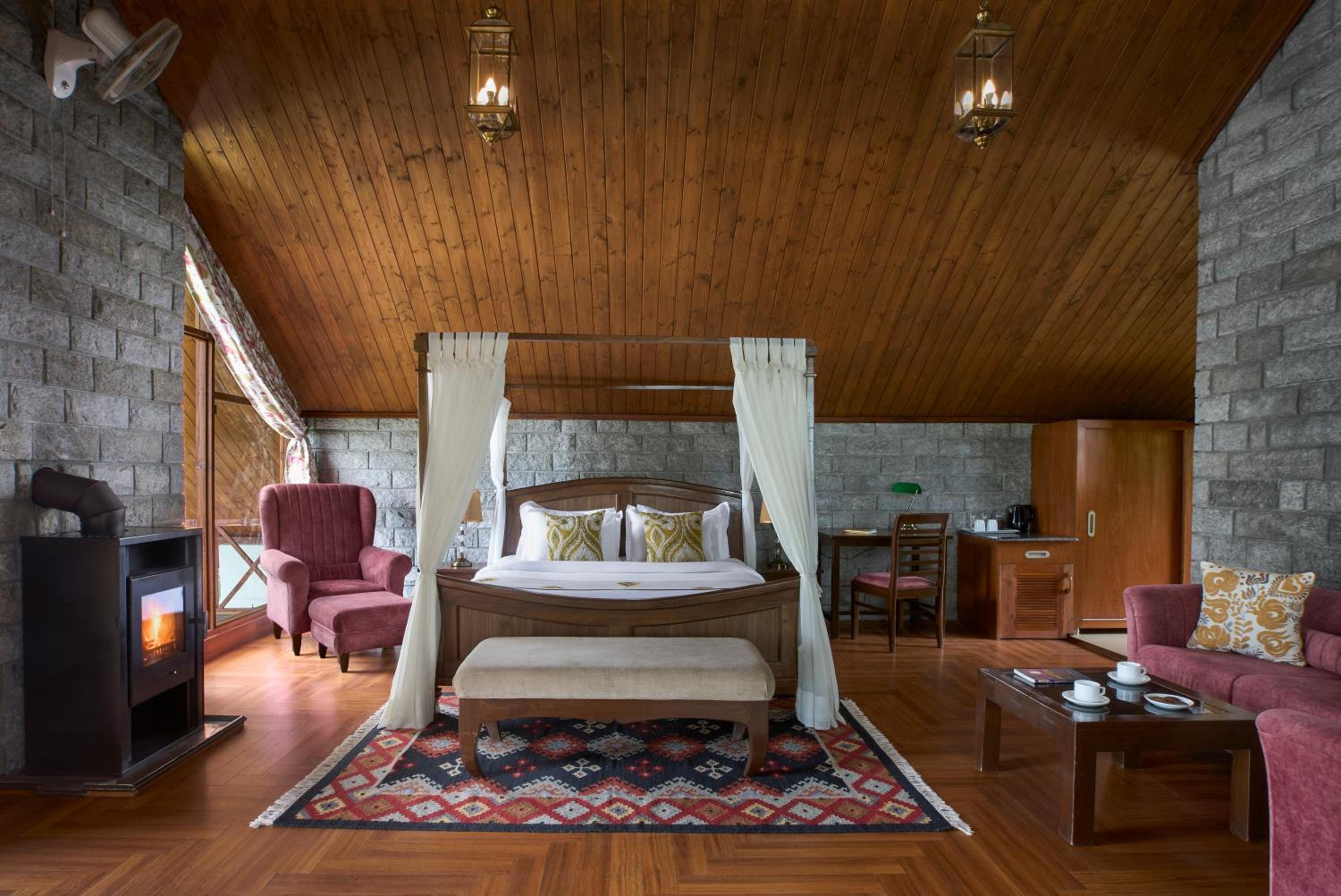 Larisa Resort Manali