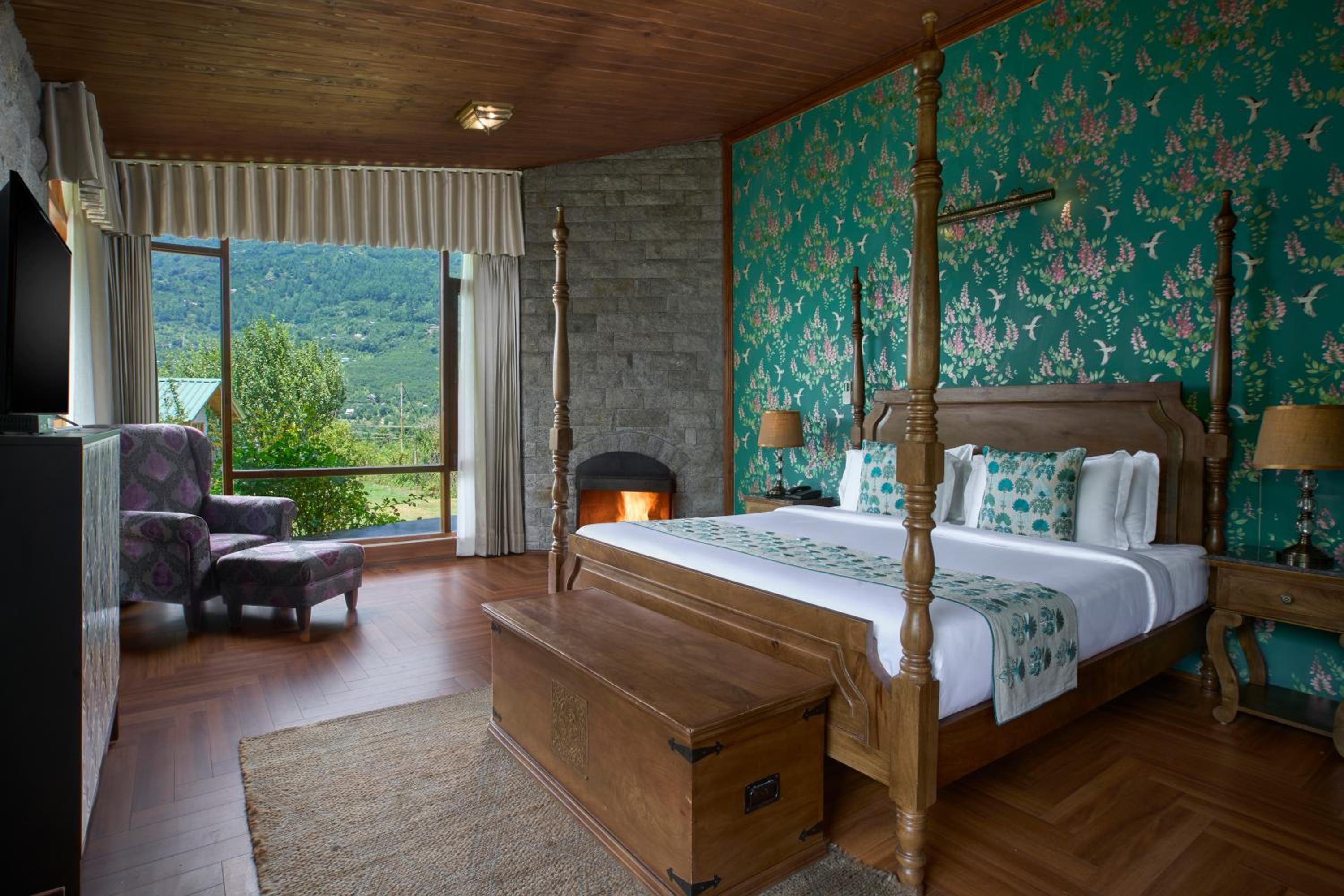 Larisa Resort Manali