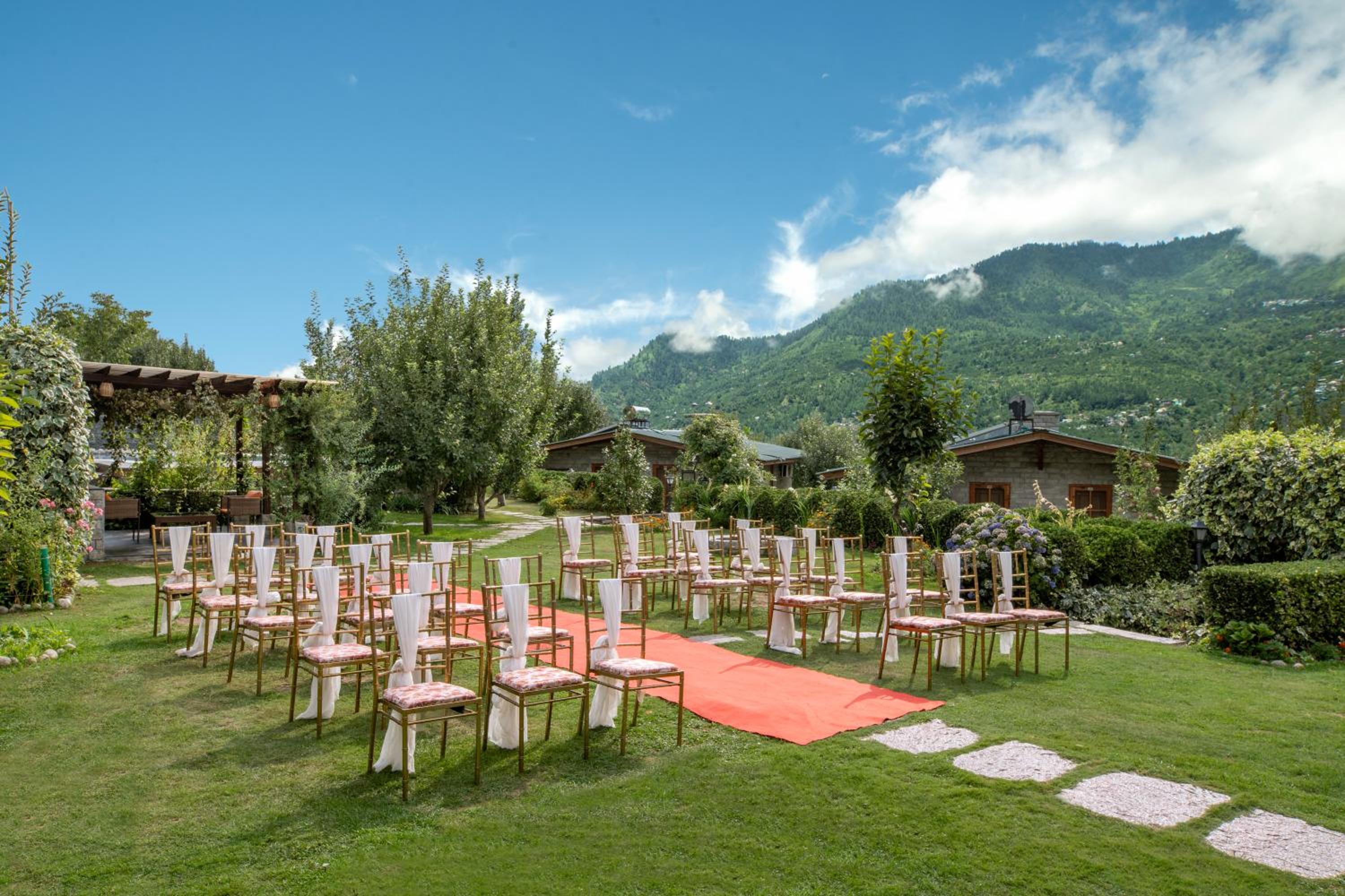 Larisa Resort Manali