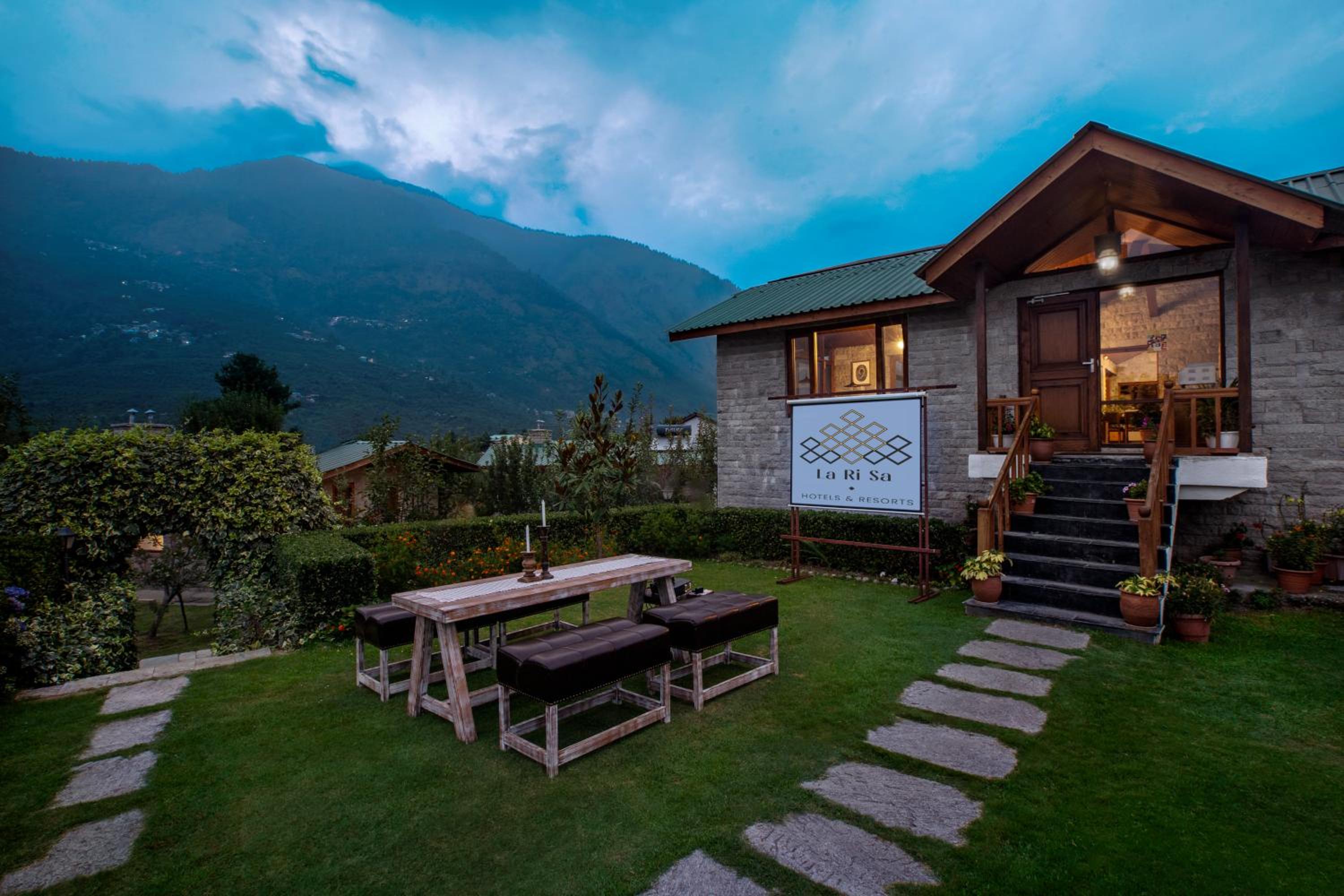 Larisa Resort Manali