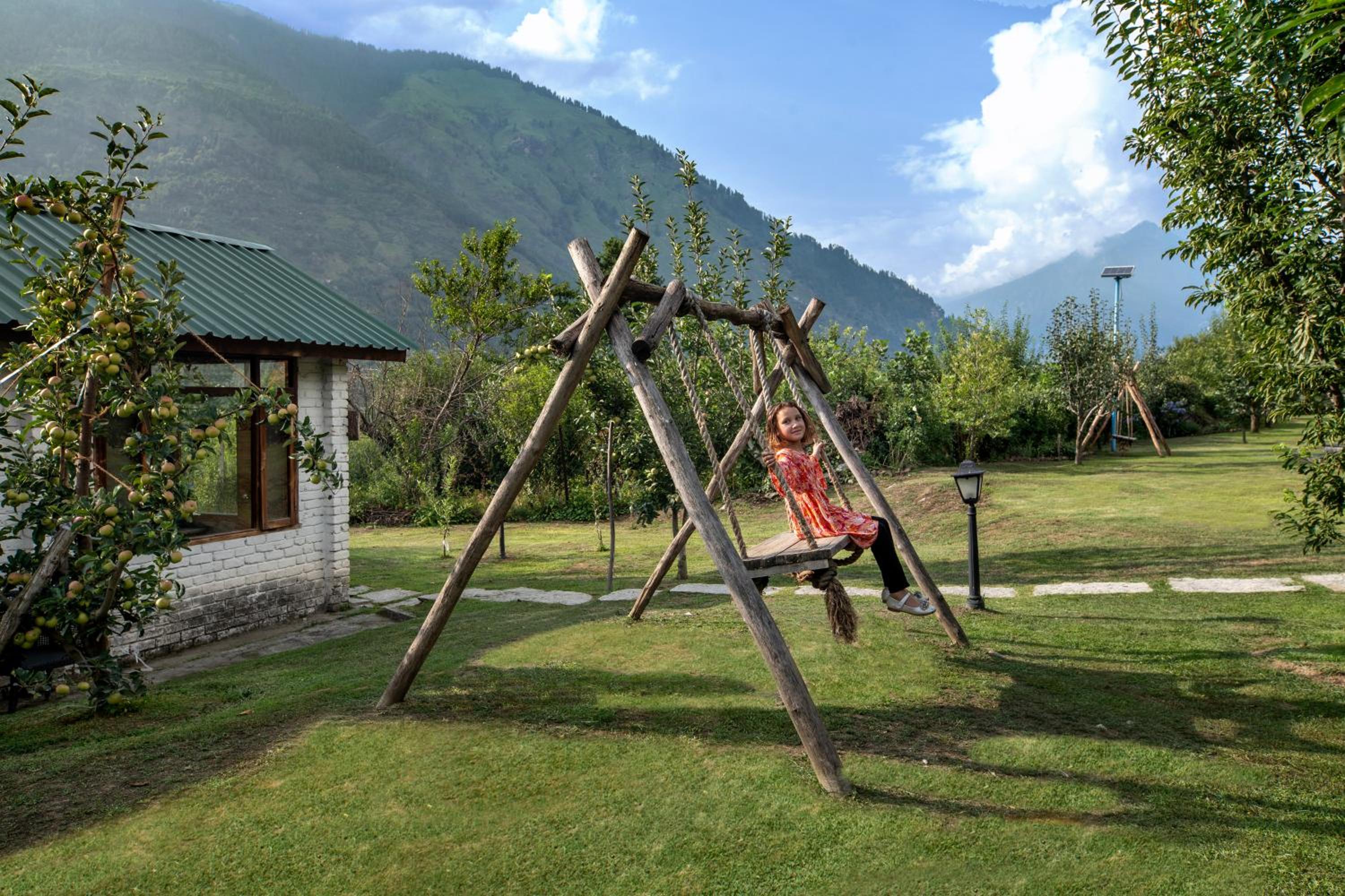 Larisa Resort Manali