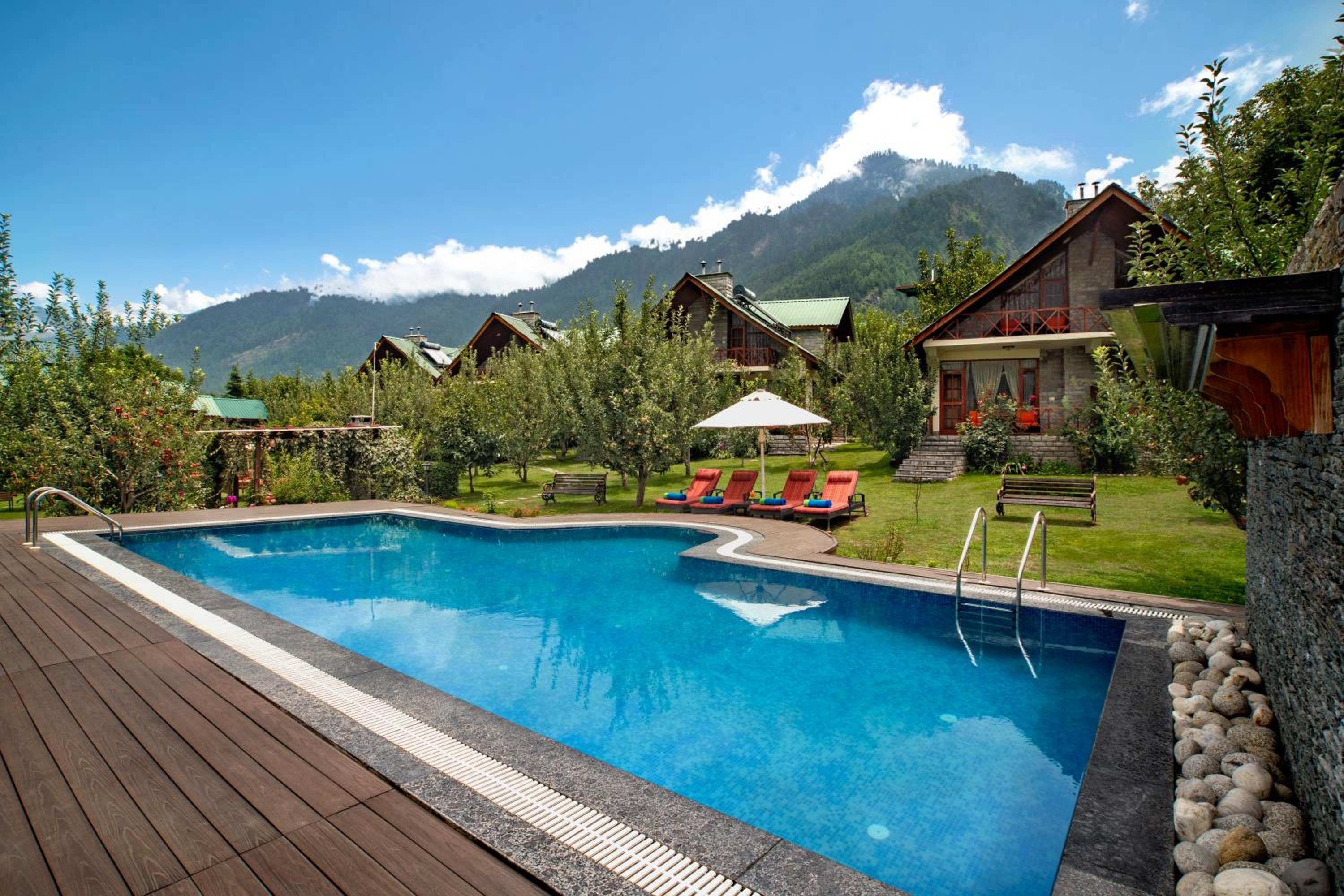 Larisa Resort Manali
