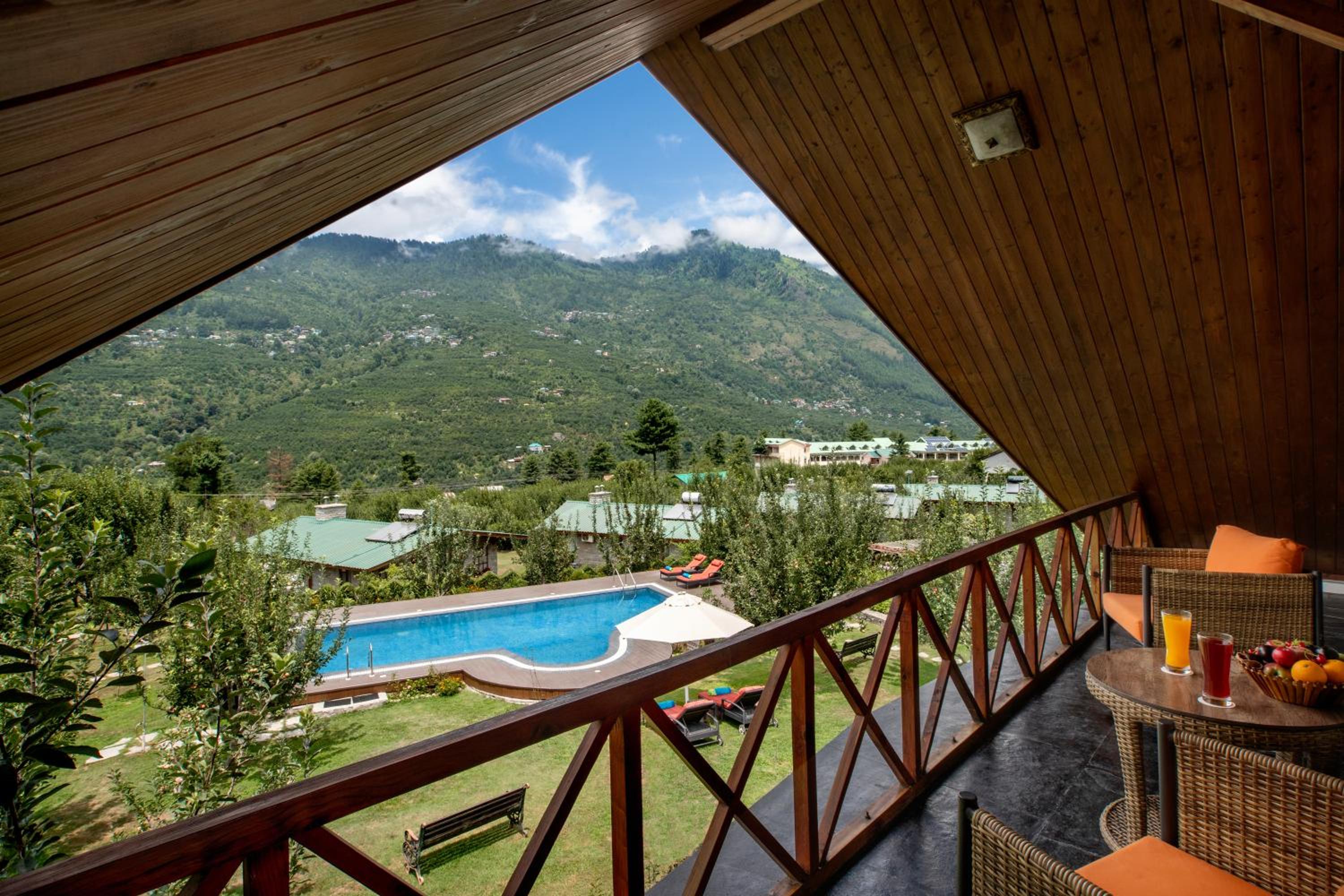 Larisa Resort Manali