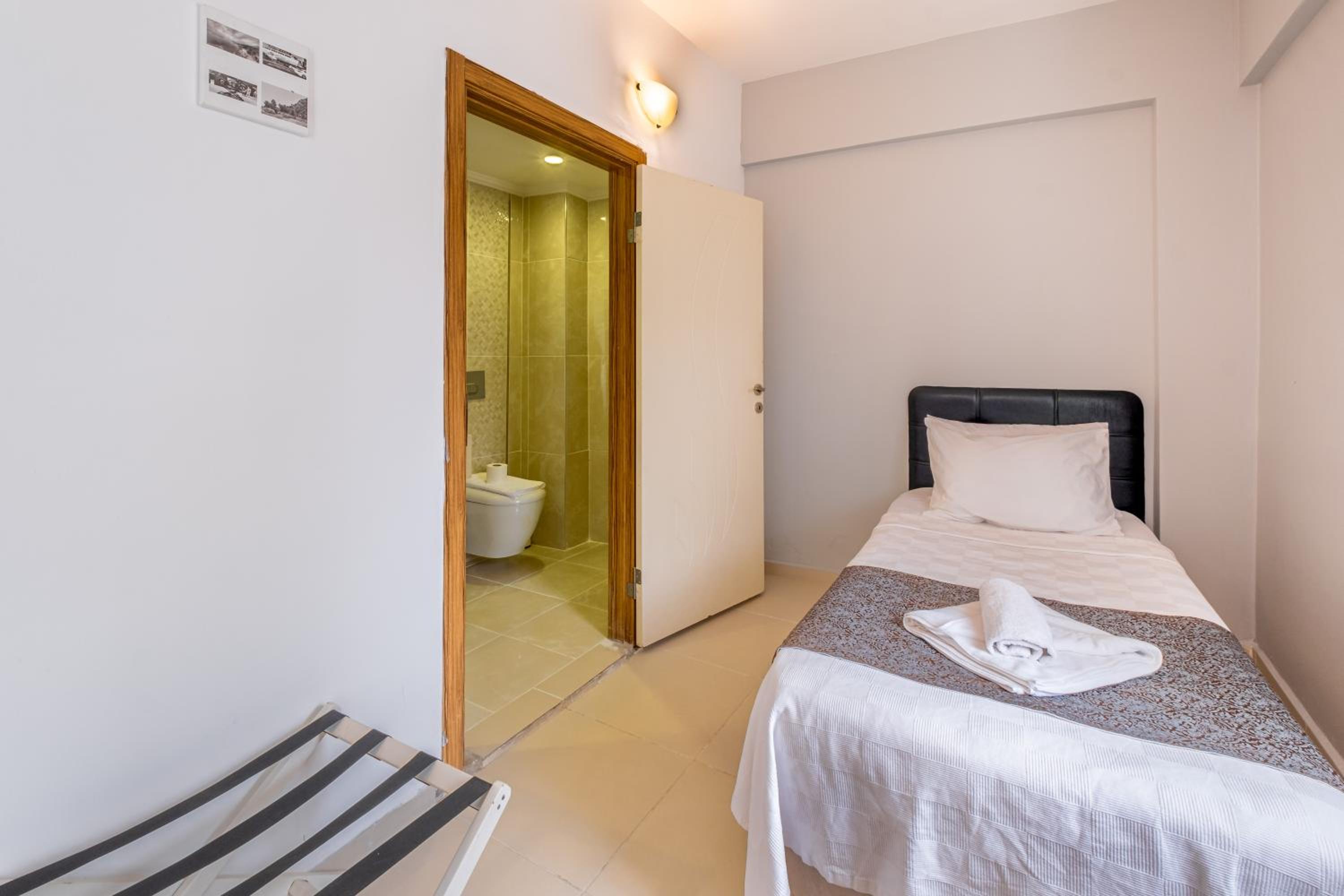 Himm Hotel - Image 56
