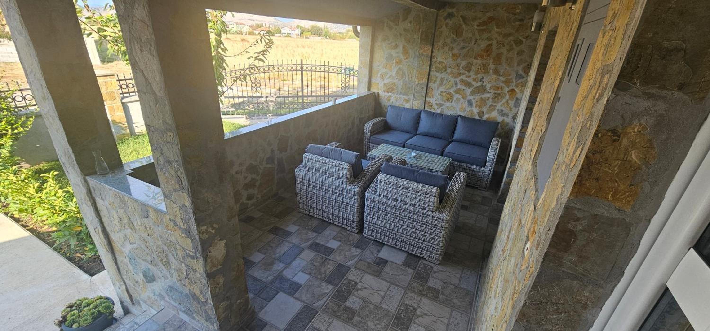 Apartman Aeroport Podgorica view 5