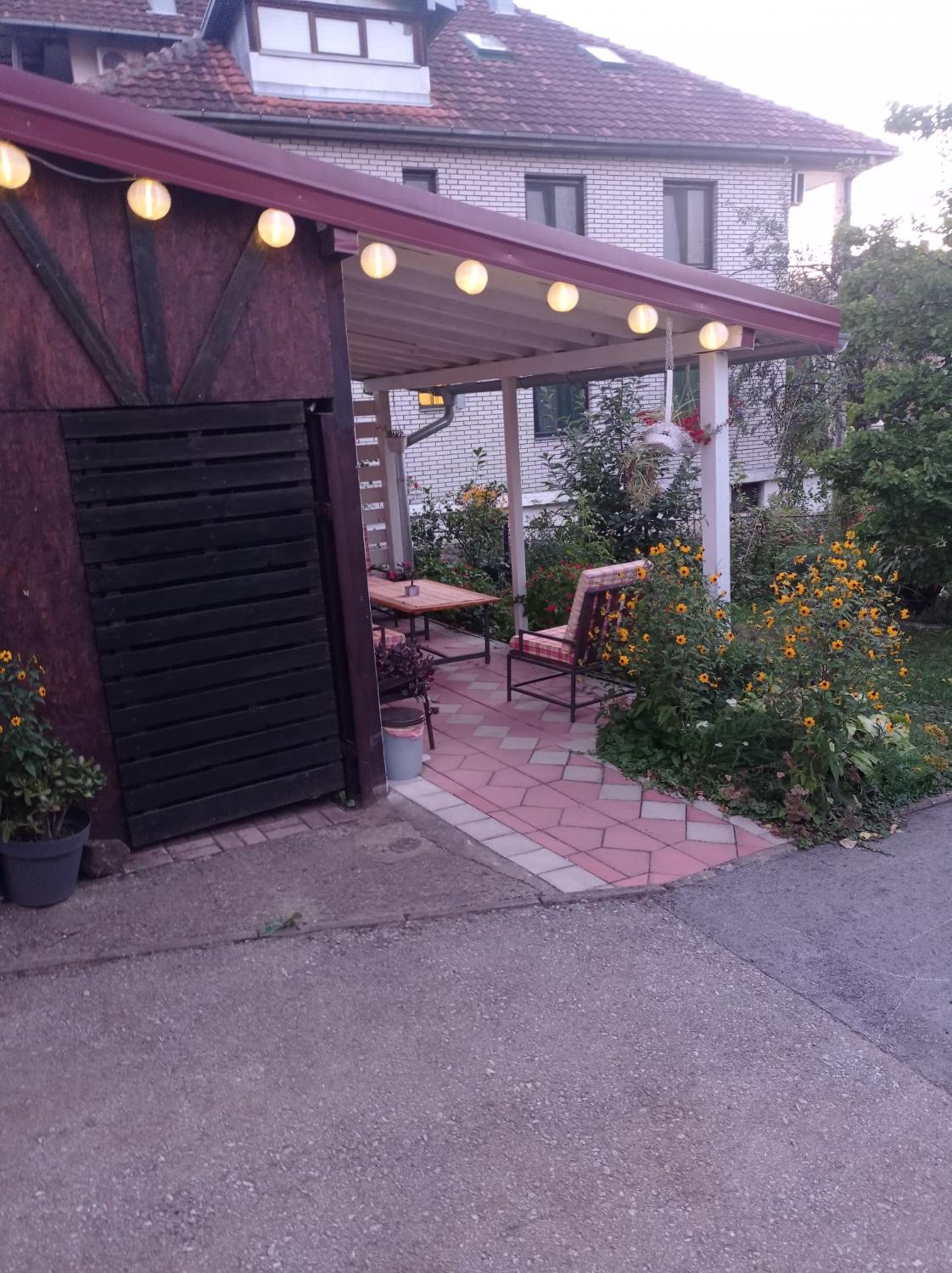 Photo 16