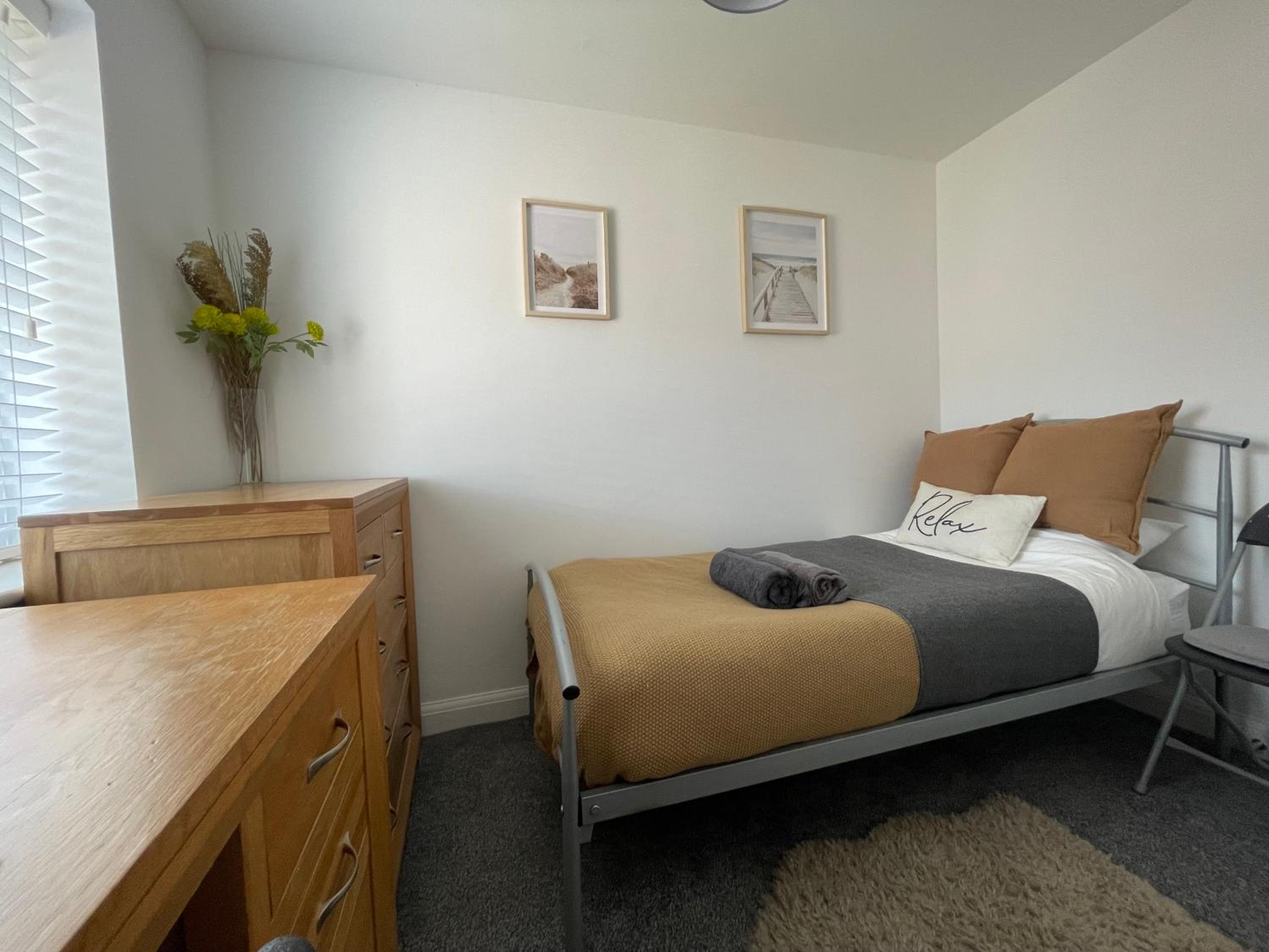 Barry Waterfront Stays - ENTIRE 3 BED PROPERTY