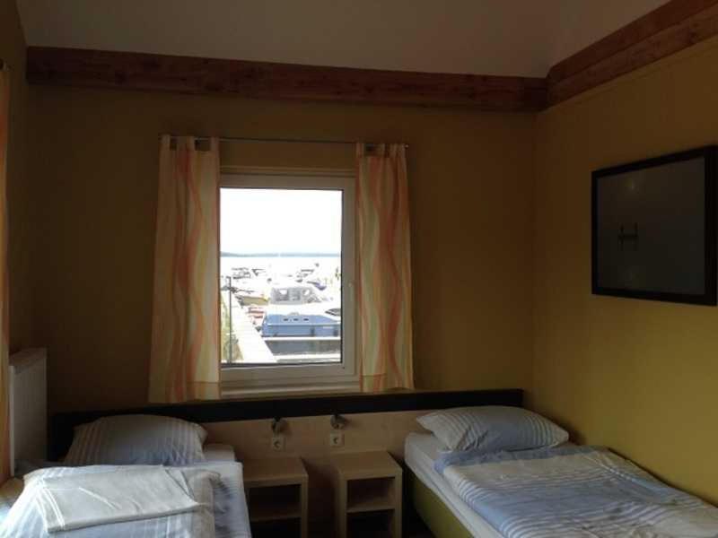 Ferienwohnung mit Seeblick - Fischerhafen Plauer See - Property Image 9