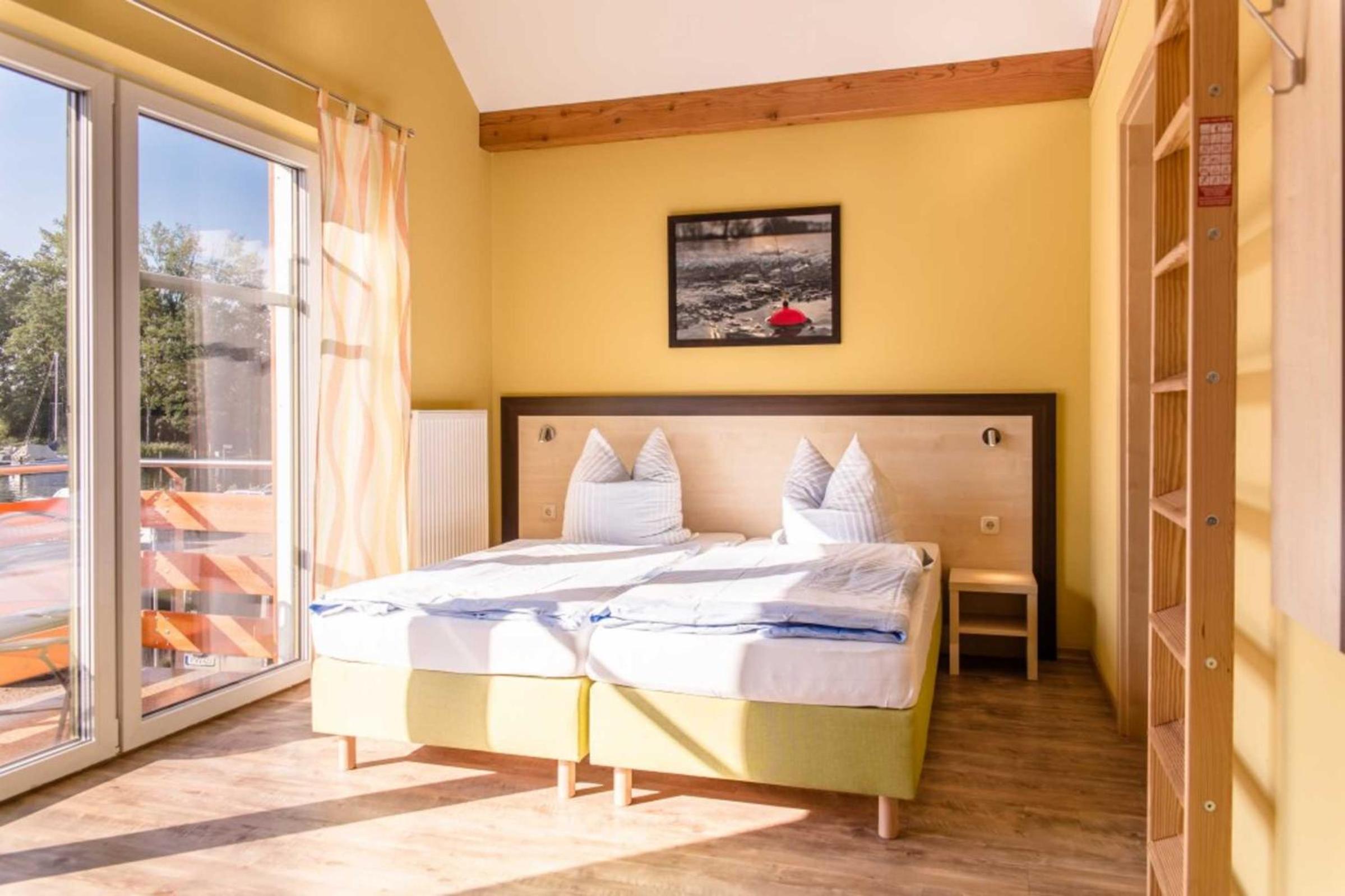 Ferienwohnung mit Seeblick - Fischerhafen Plauer See - Property Image 6