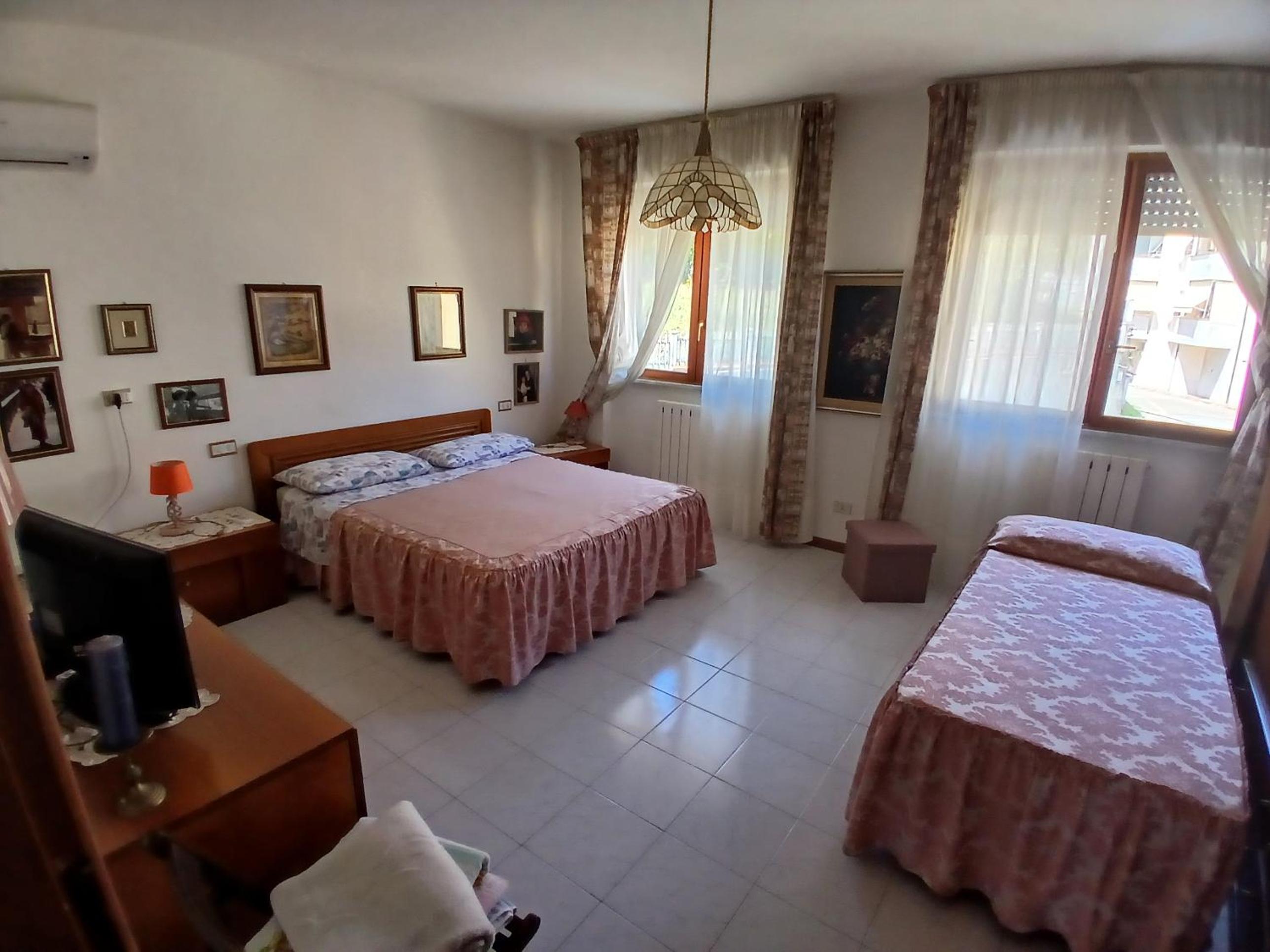 Il Melograno B&B with private bathrooms view 2