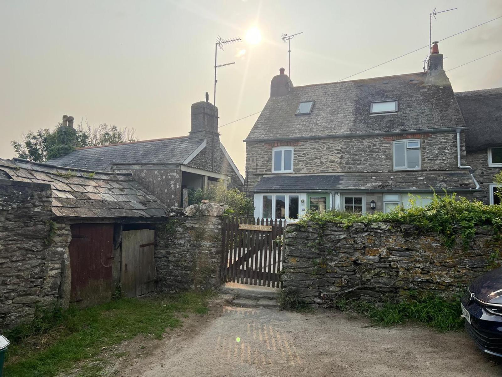 Beautiful coastal cottage in East Prawle view 4