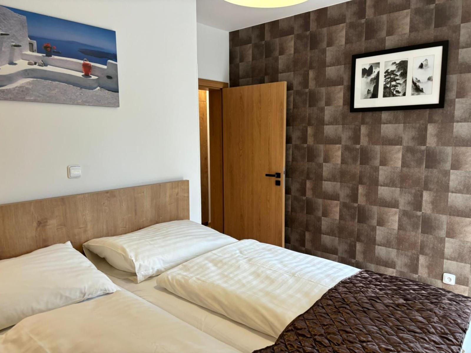 Arbelux - Wellness & Pool Access