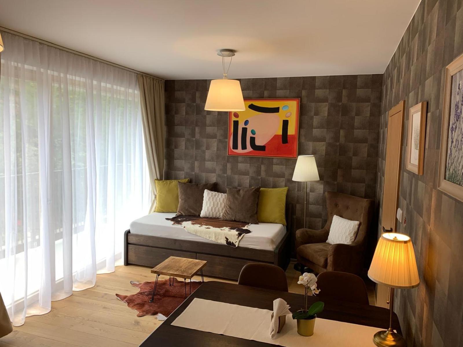 Arbelux - Wellness & Pool Access