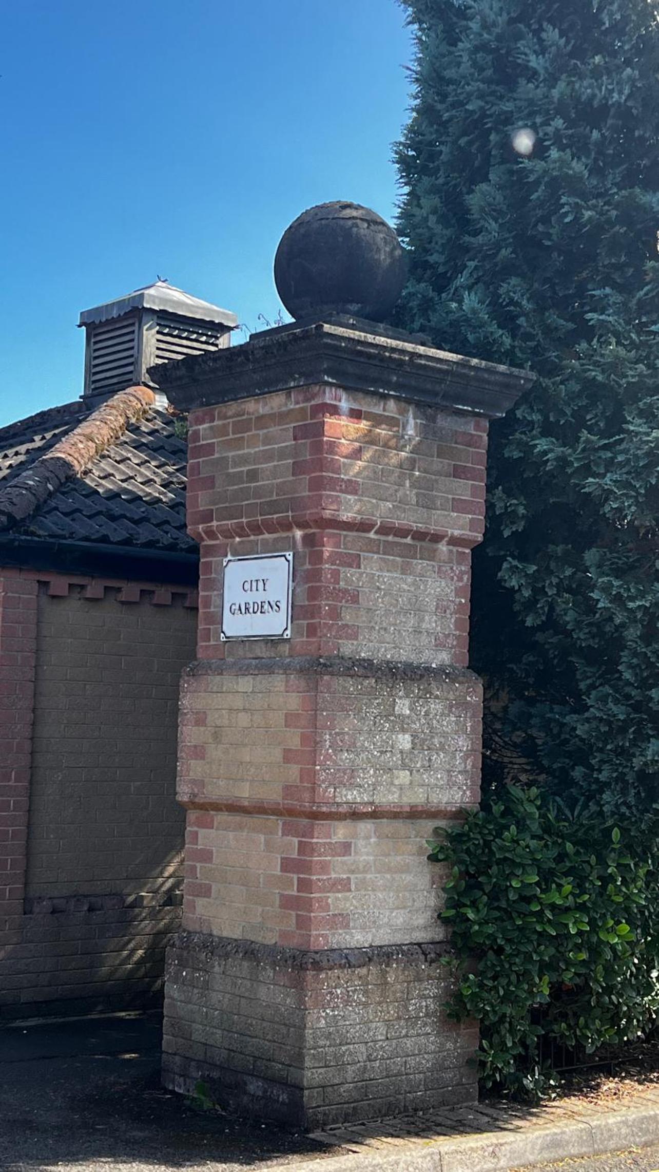 Irene Suite I Cozy 2BRM Bungalow I Sleeps 6 I Close to Principality Stadium I Cardiff Castle I Wales Millennium Centre I WiFi I Parking and Easy Access to  view 3
