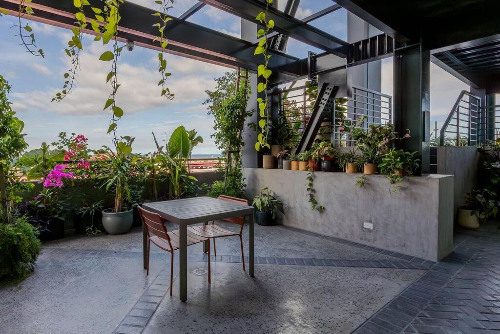 Central and comfortable apartment view 5
