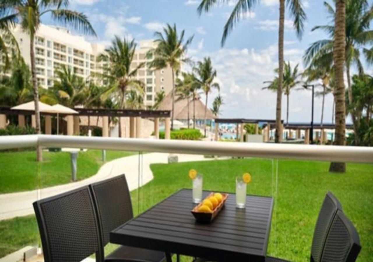 Enjoy the Cancun area with the family in this family friend 2BD resort condo with amenities