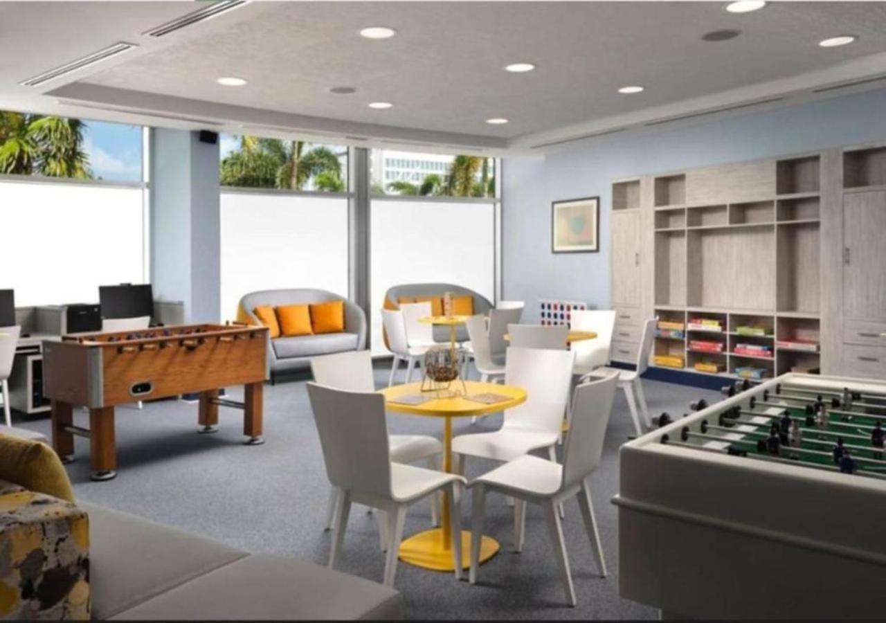 Enjoy the Cancun area with the family in this family friend 2BD resort condo with amenities