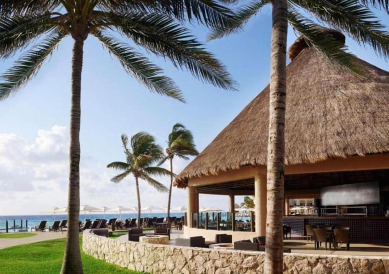 Enjoy the Cancun area with the family in this family friend 2BD resort condo with amenities