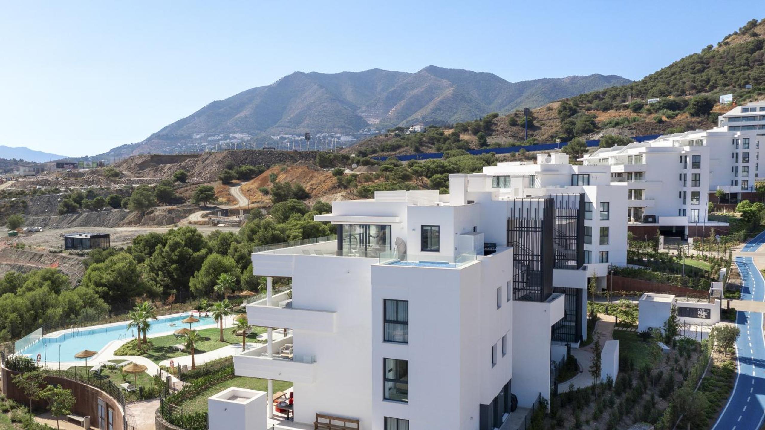 Exclusive 3-bedroom Apartment in Higueron
