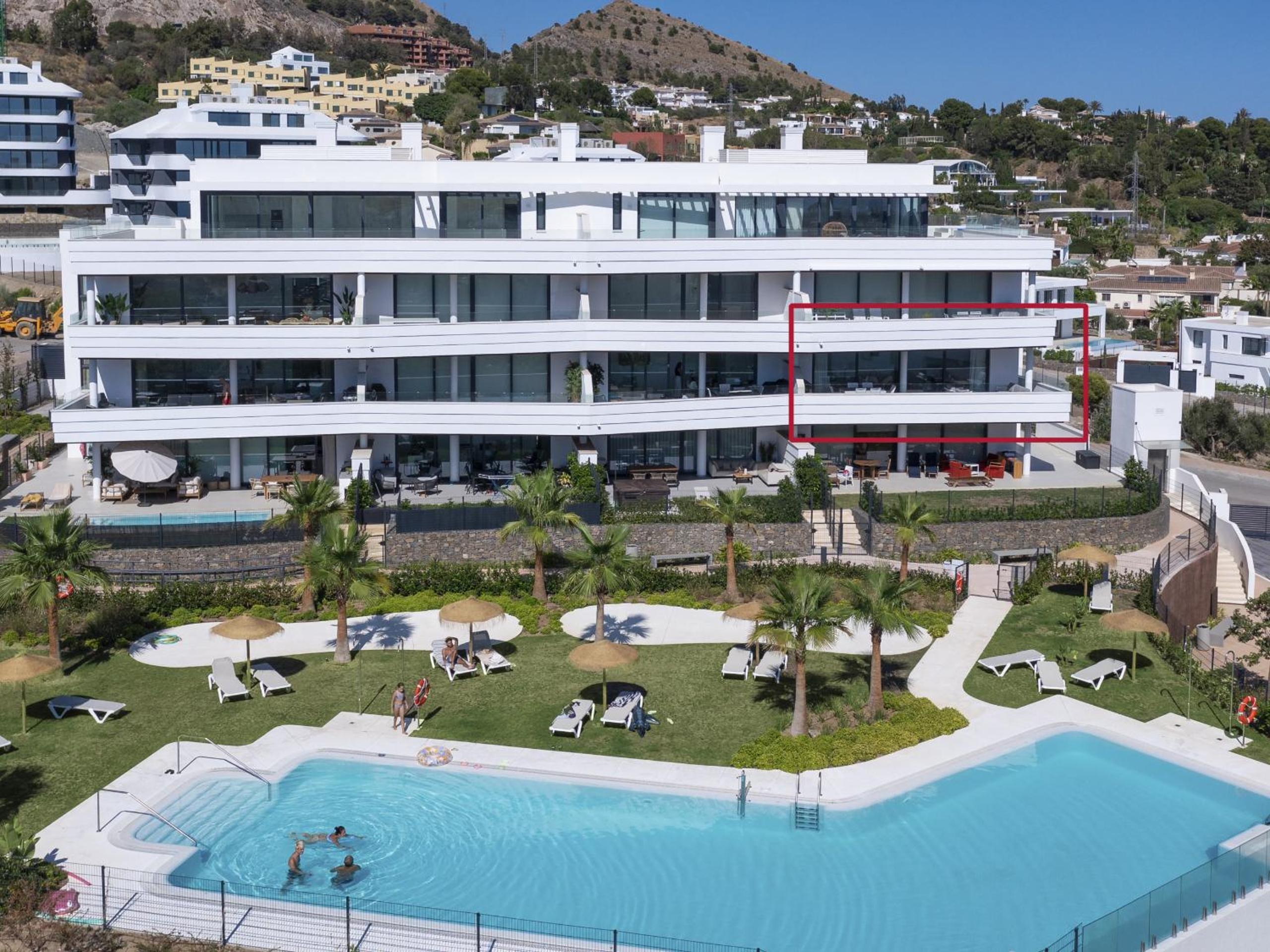 Exclusive 3-bedroom Apartment in Higueron