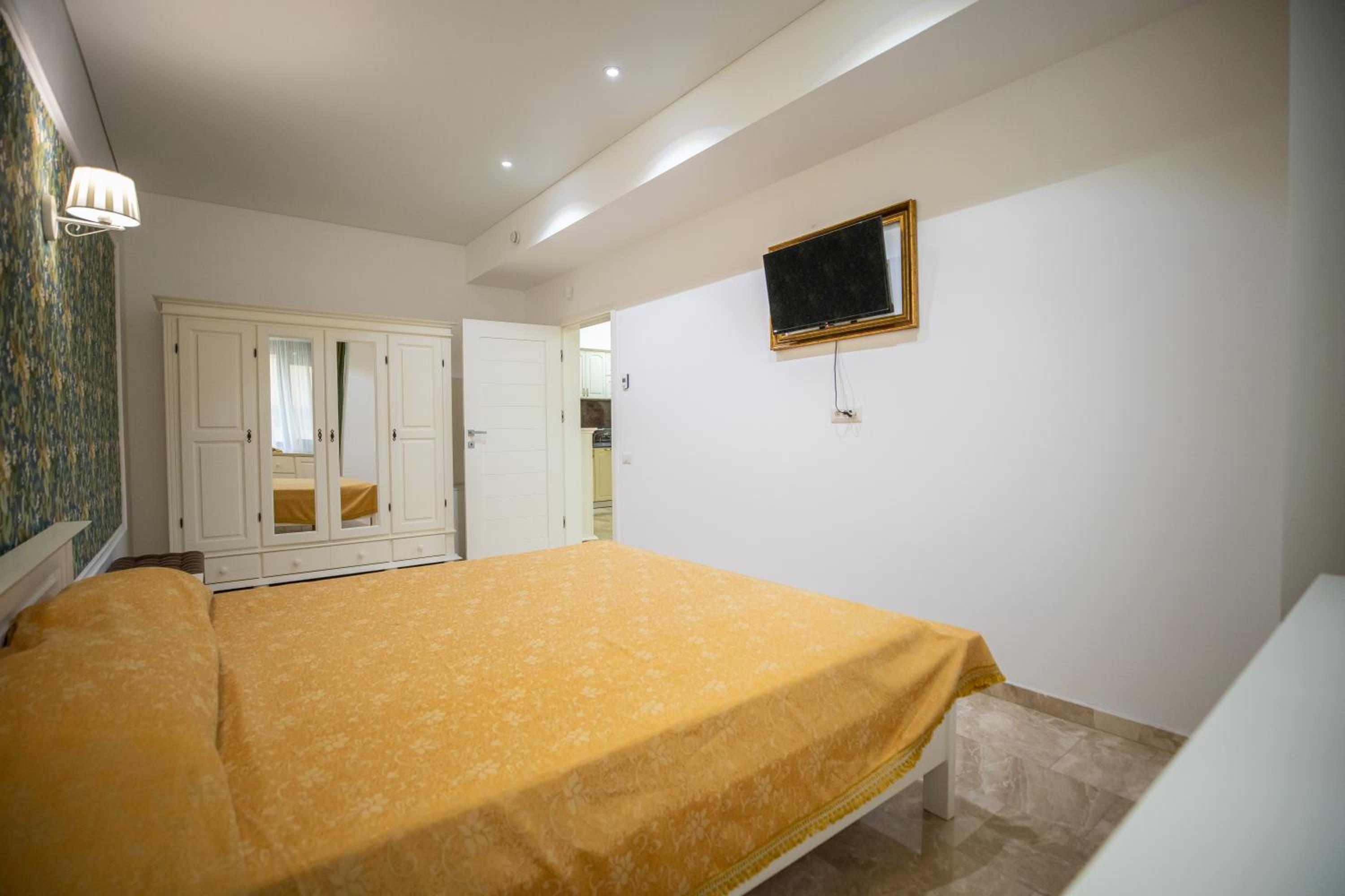 MELIA 5, elegant seaside apartment