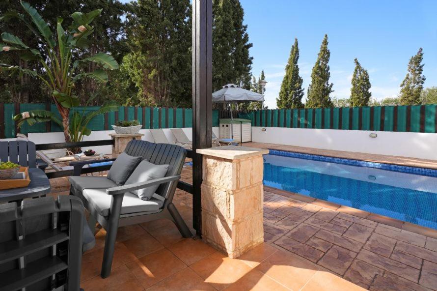 Villa Anthia - 2bed with Large Pool