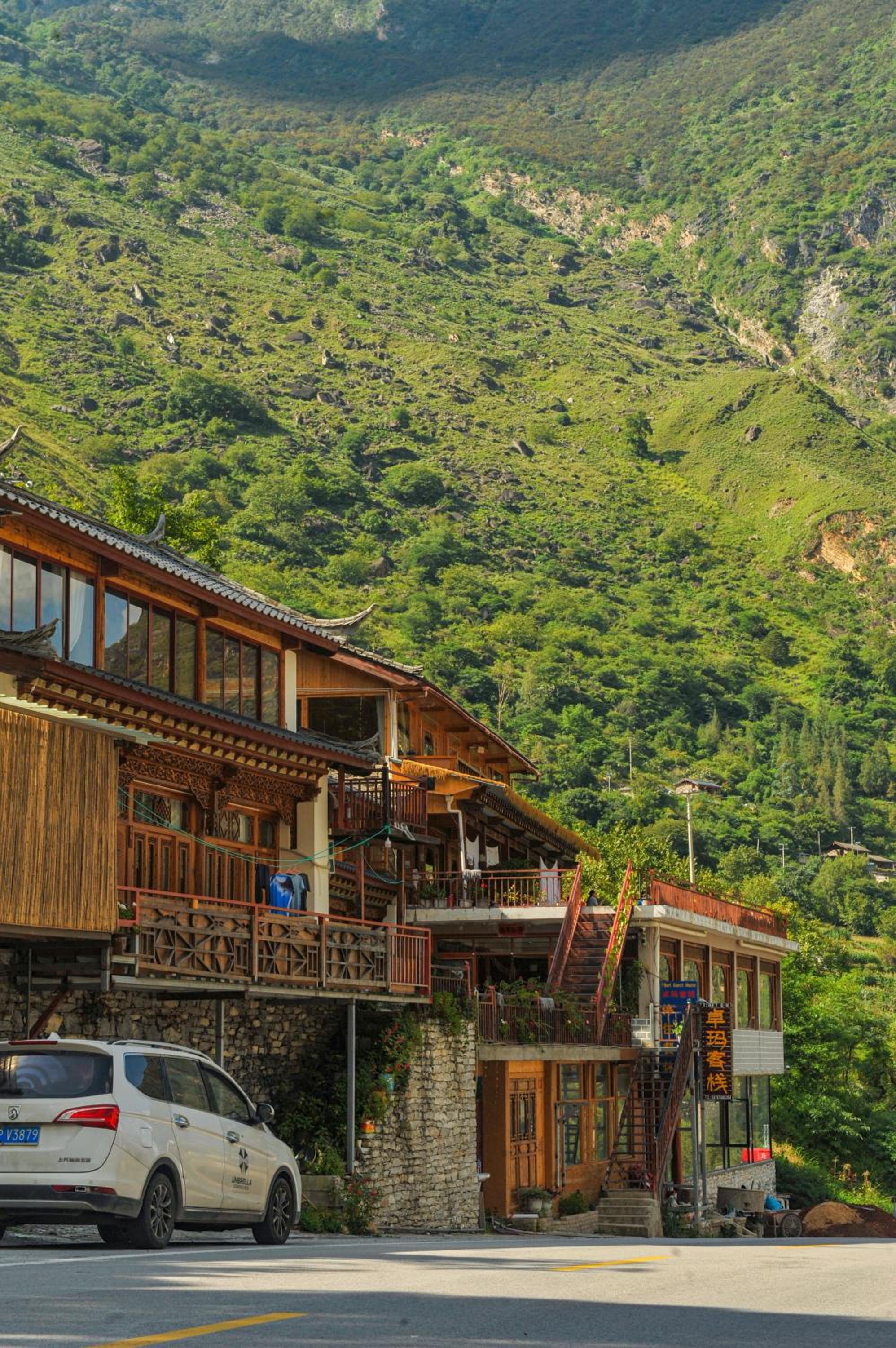 TIBET Guest house 虎跳峡卓玛客栈