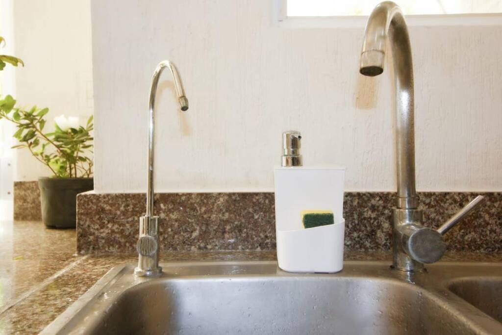 Casa-piscina-3Hab-Baño Privado-Wifi 50 Mbps-Tina