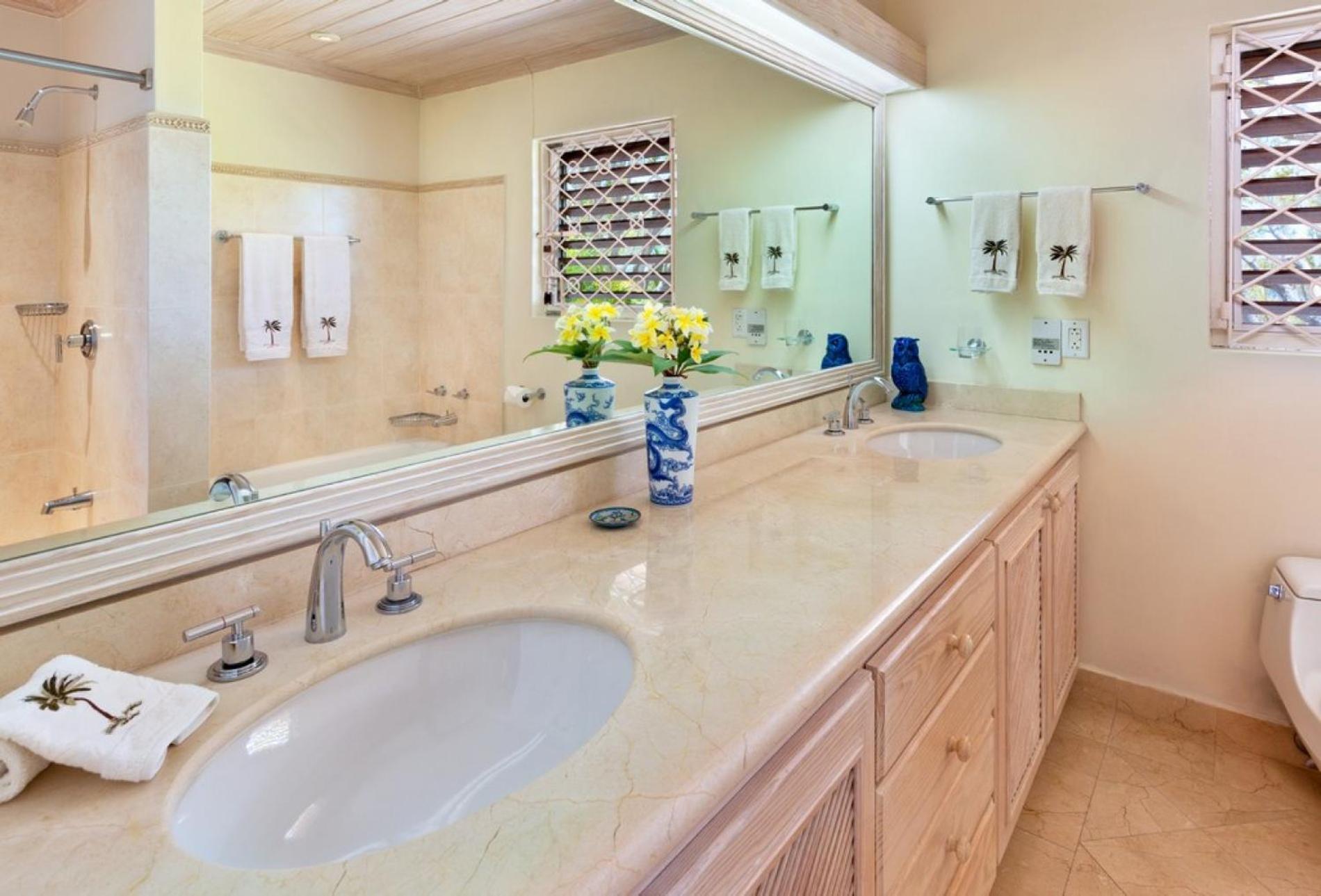 Luxury 4 Bedroom Innisfree Villa