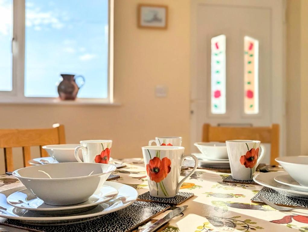 Newholme Cottage - Bird Watchers Paradise - Crabpot Cottages Hunstanton