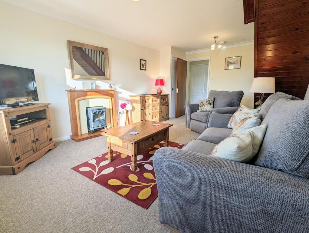 Newholme Cottage - Bird Watchers Paradise - Crabpot Cottages Hunstanton