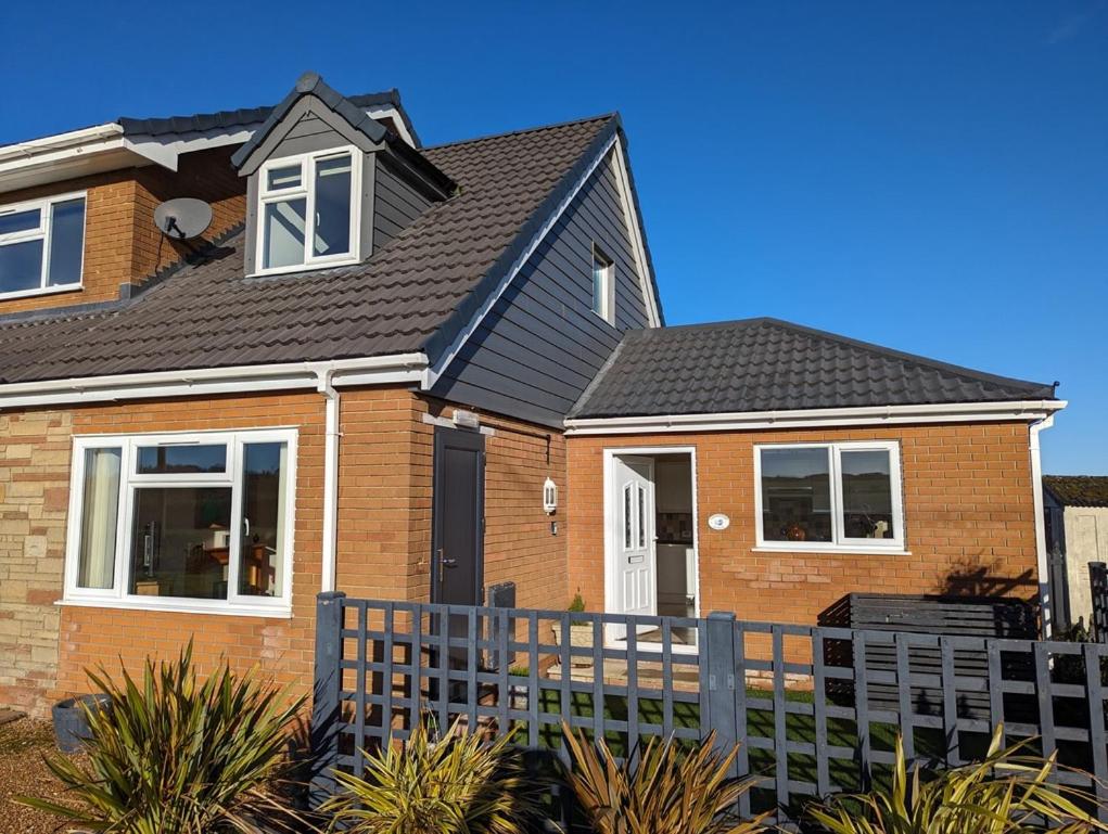Newholme Cottage - Bird Watchers Paradise - Crabpot Cottages Hunstanton