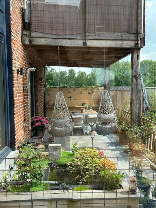 Appartement lumineux et chaleureux avec piscine estivale
