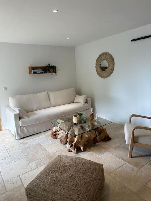 Appartement lumineux et chaleureux avec piscine estivale