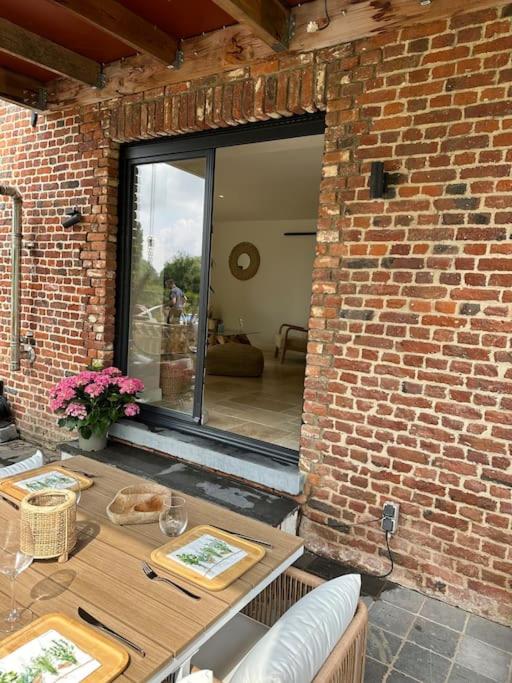 Appartement lumineux et chaleureux avec piscine estivale