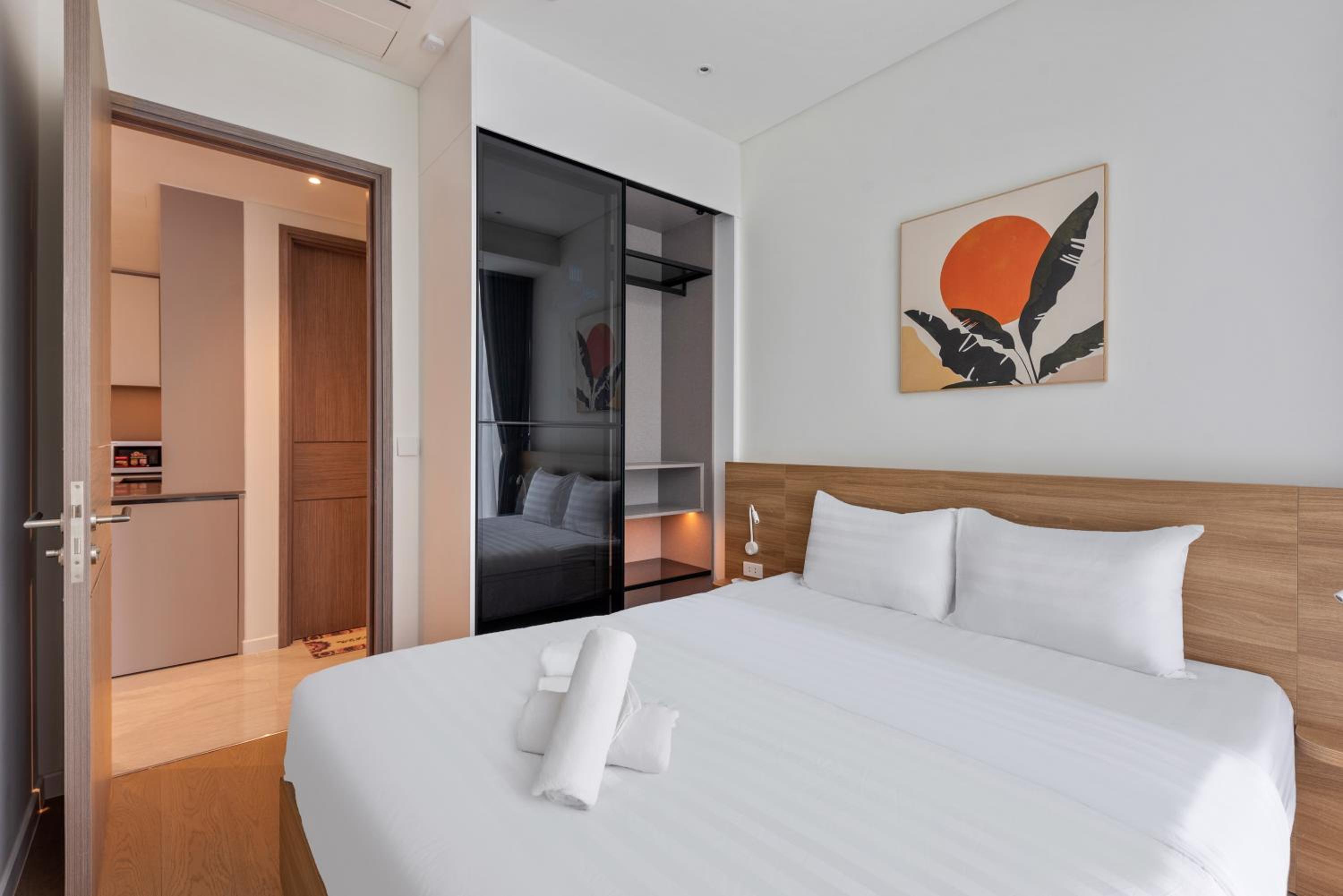 Smile Home - The Opera luxury - infinity pool