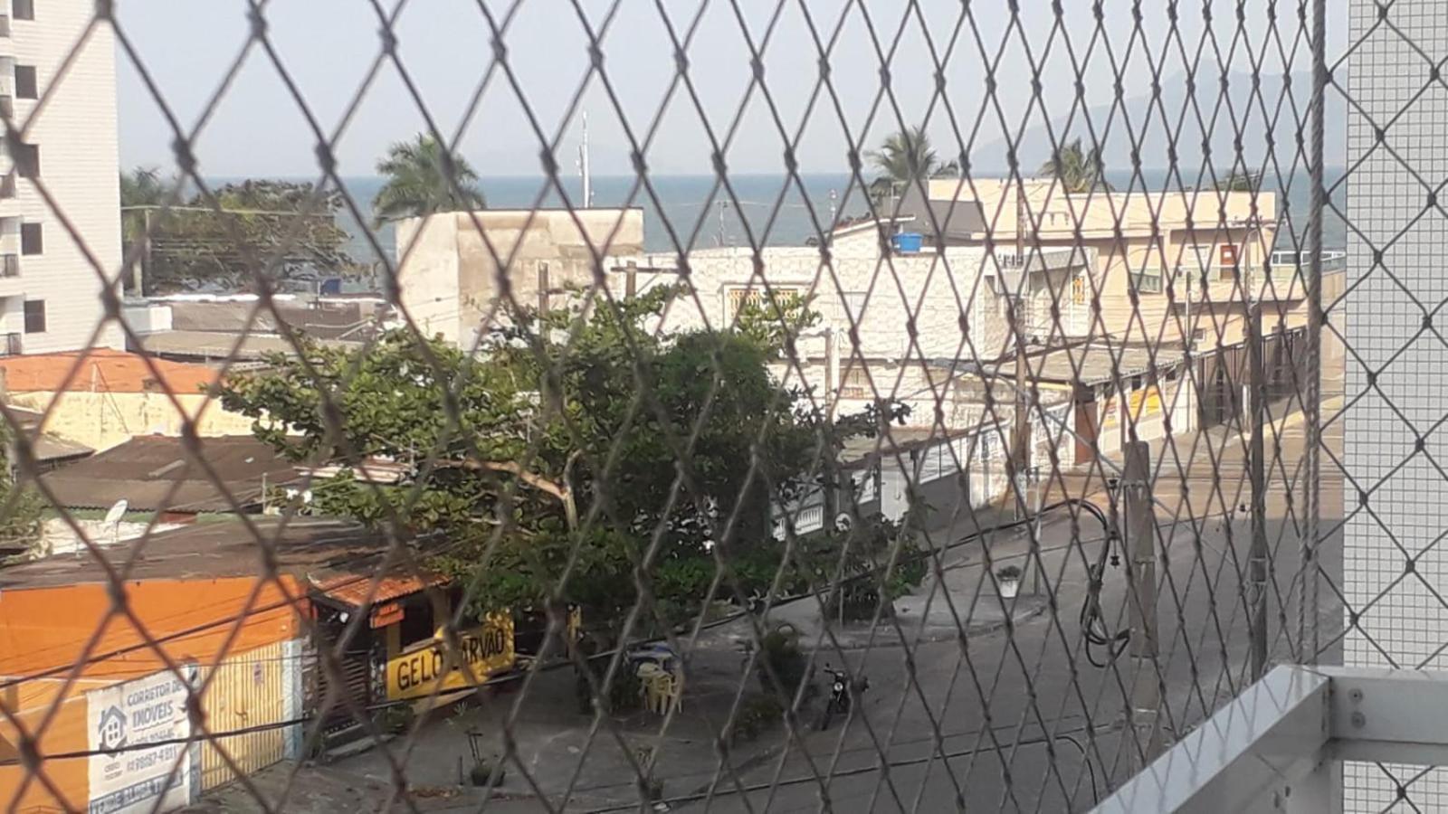 apartamento lindo 3 dormitorios ao lado da praia