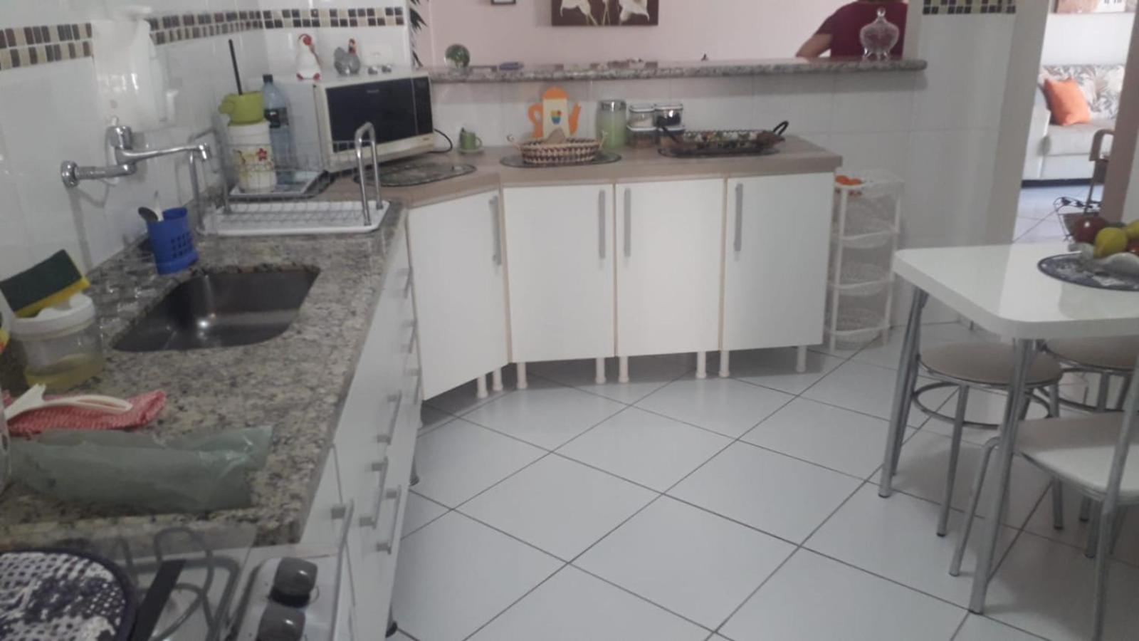 apartamento lindo 3 dormitorios ao lado da praia