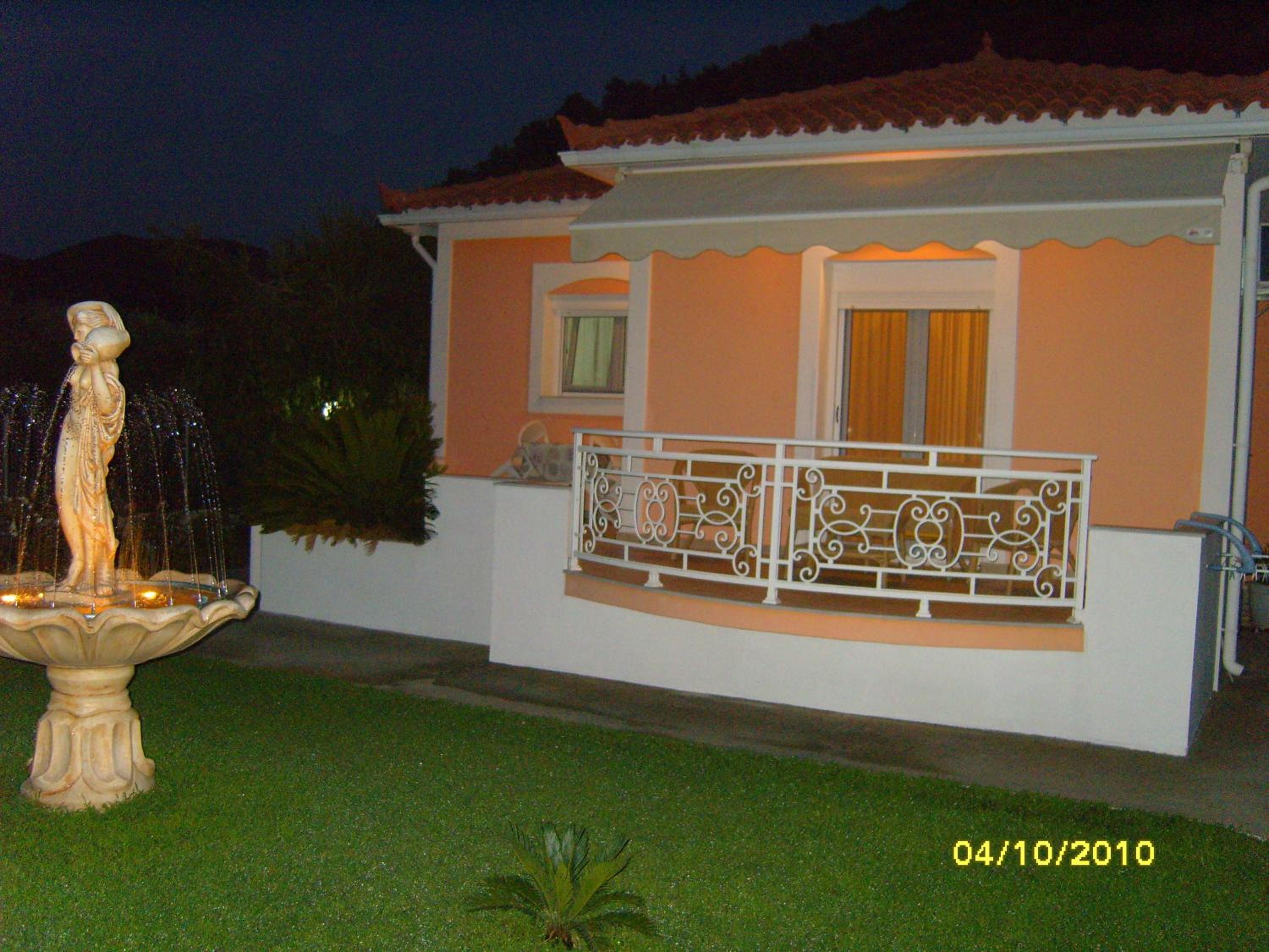 Elisabeth Villas view 4