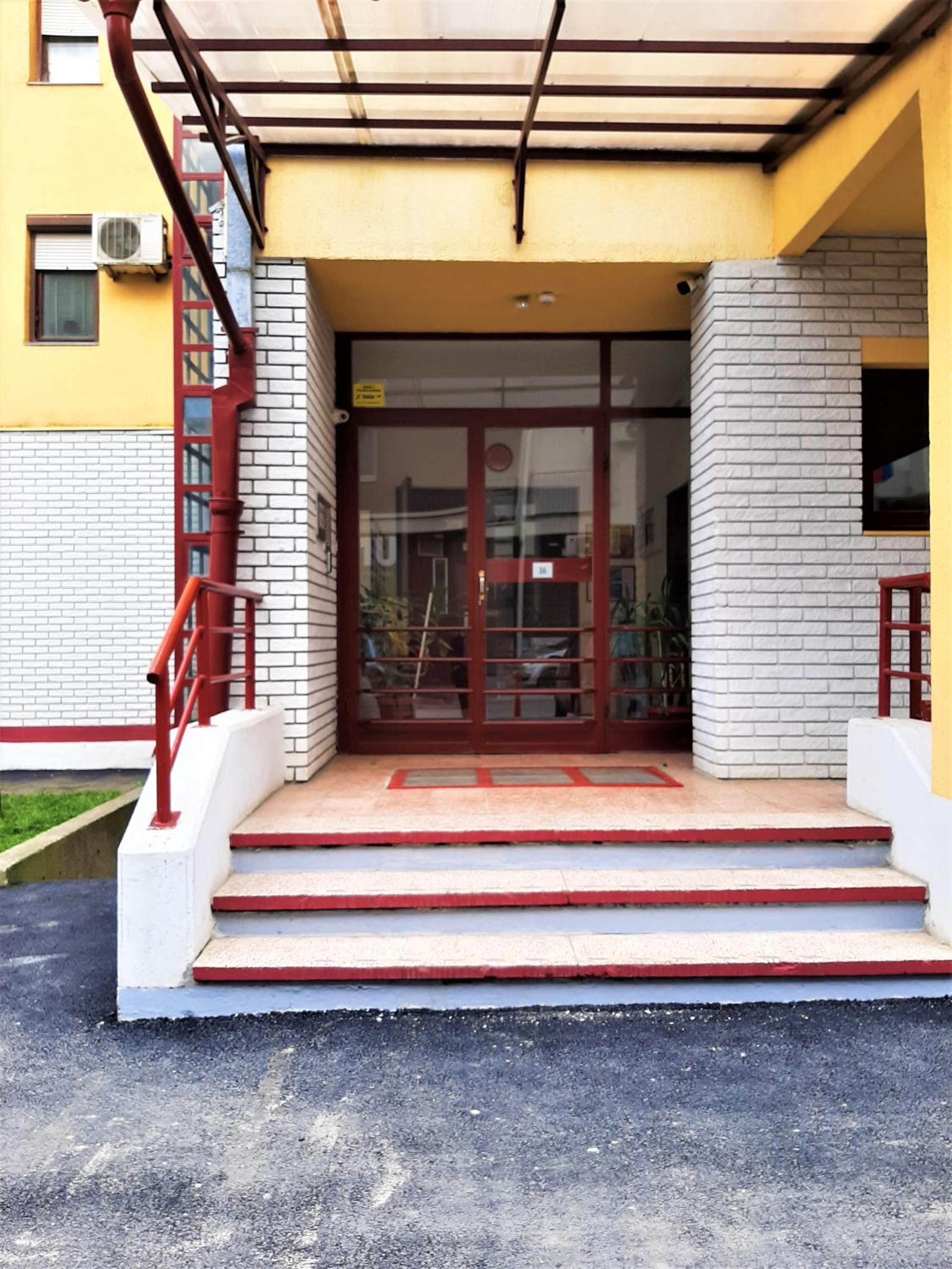 Photo 6
